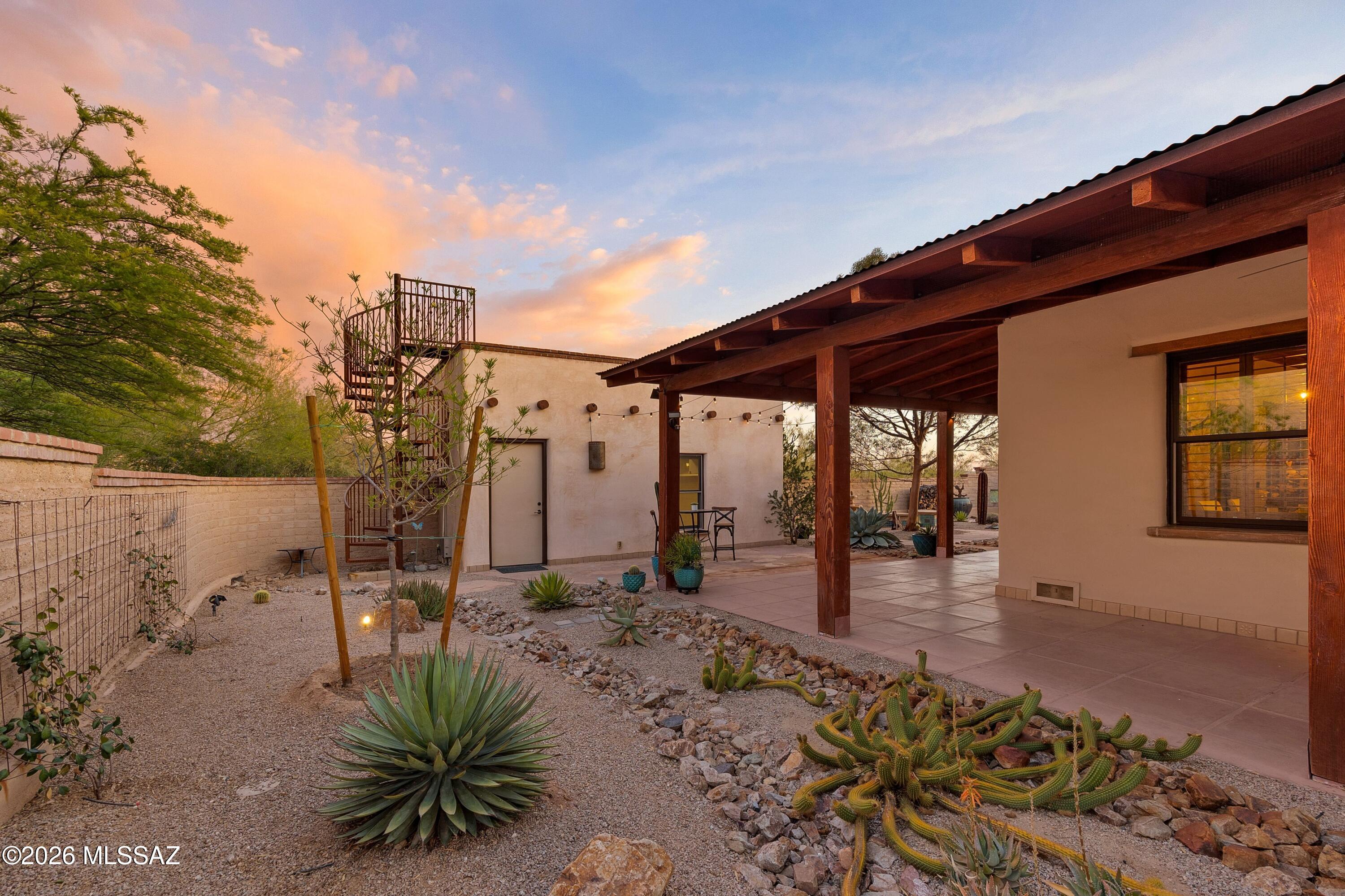 4166 W Adobe Ranch Place