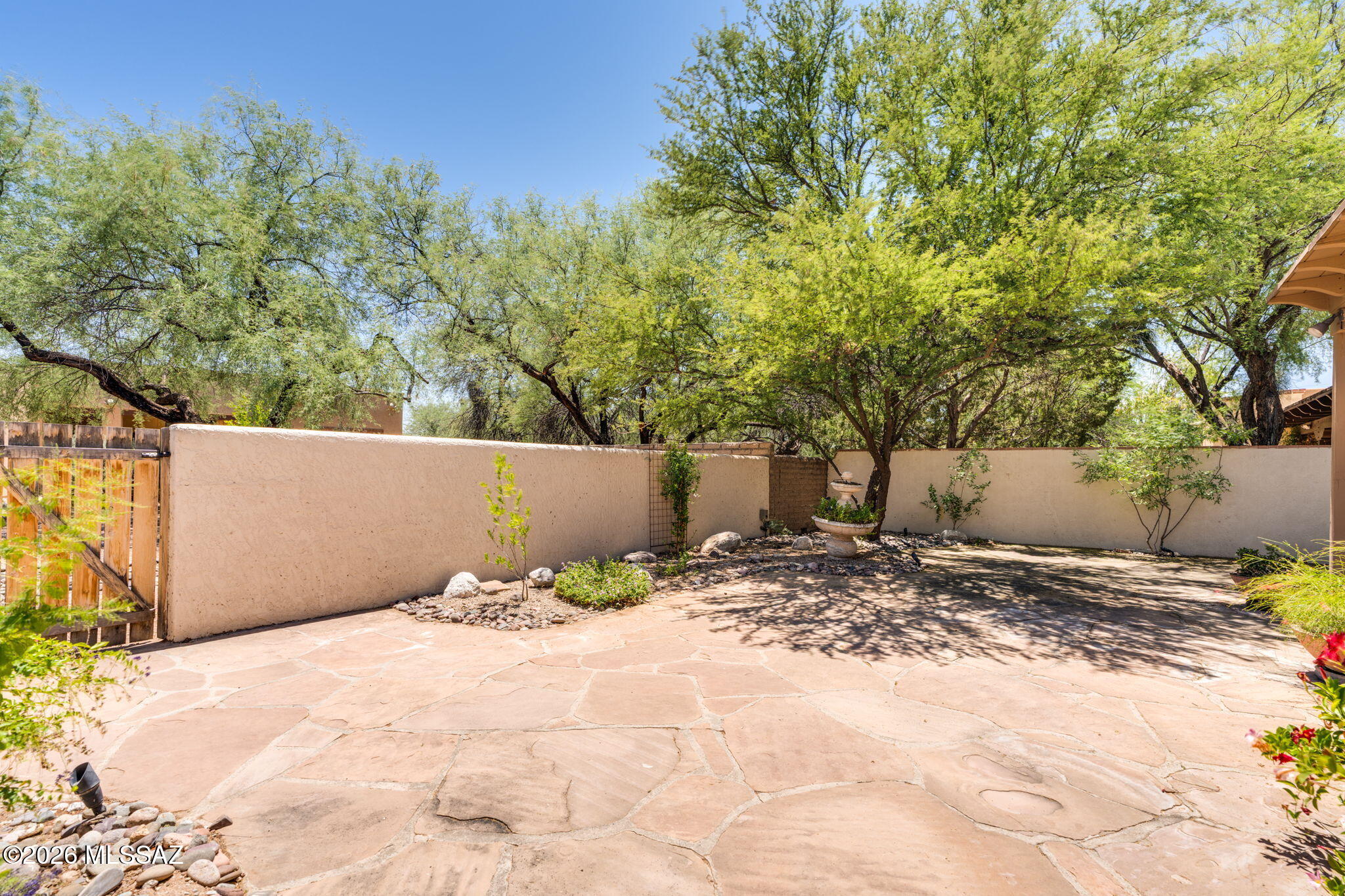 5560 E Miles Circle