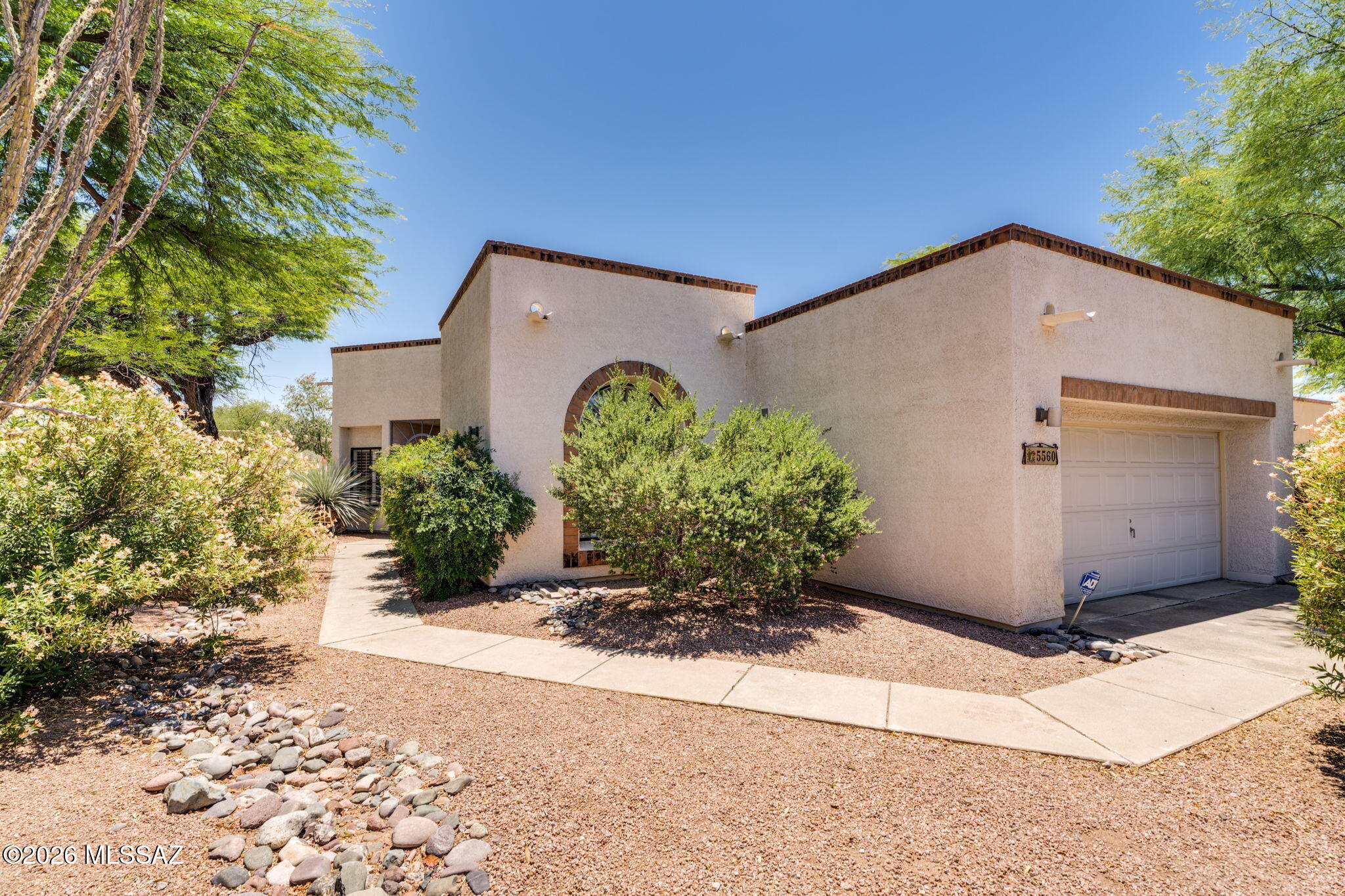 5560 E Miles Circle