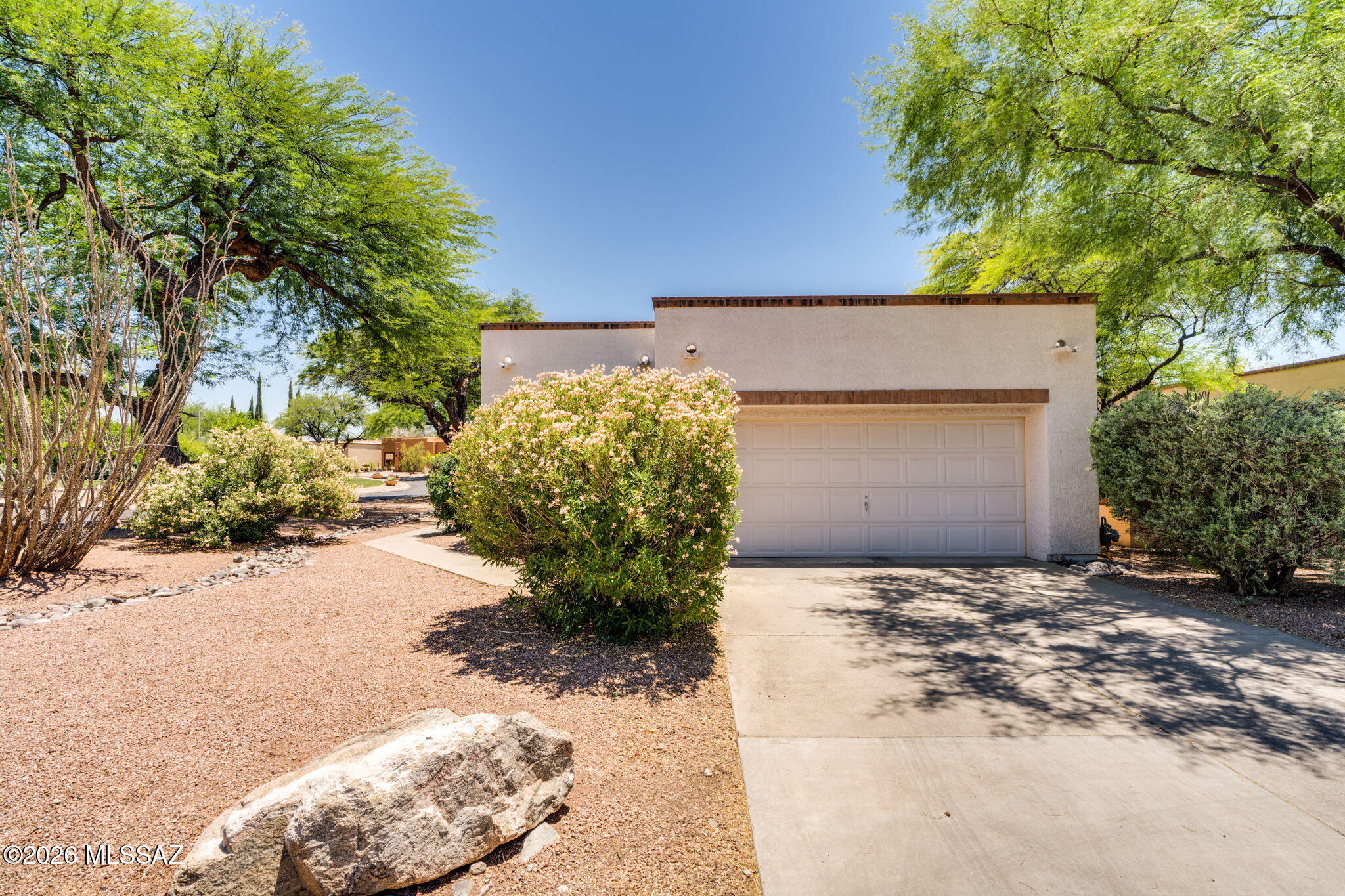 5560 E Miles Circle