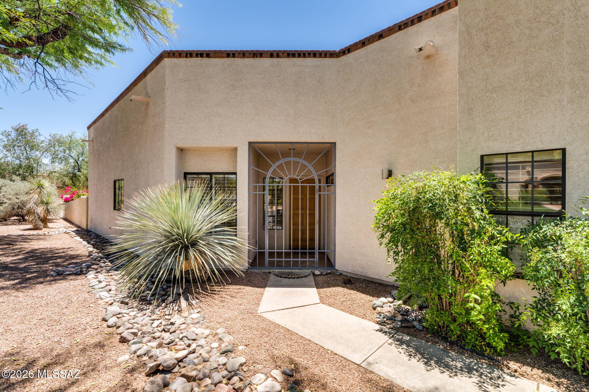 5560 E Miles Circle