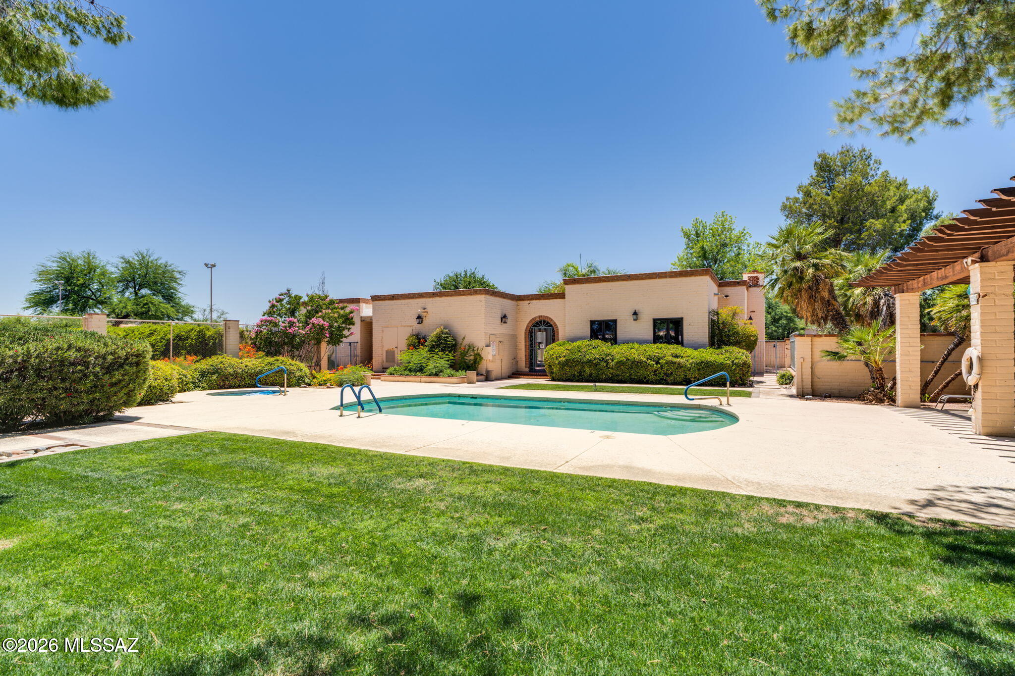 5560 E Miles Circle