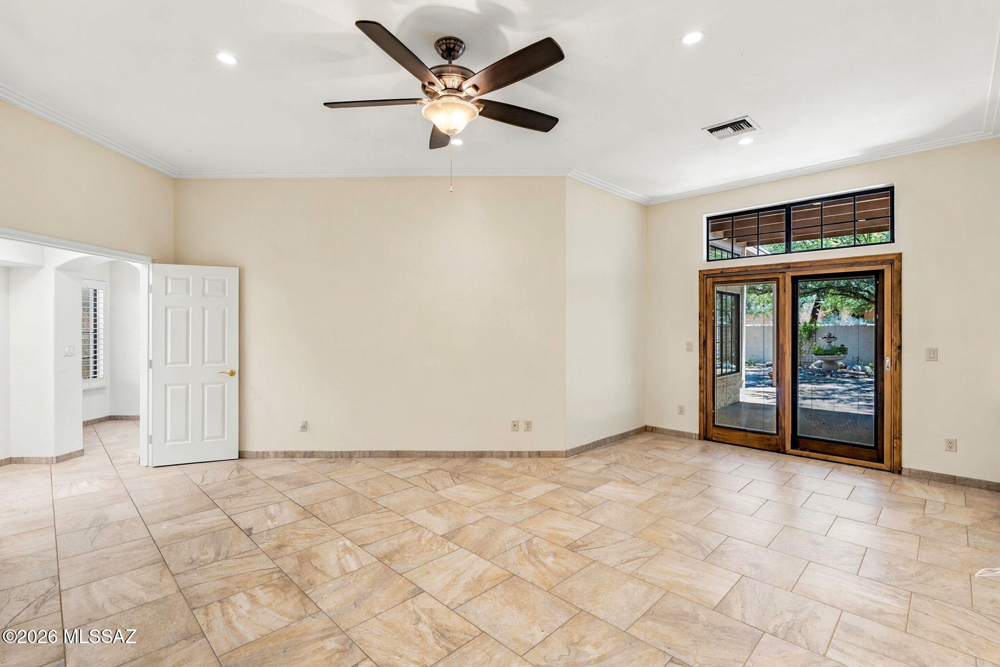 5560 E Miles Circle