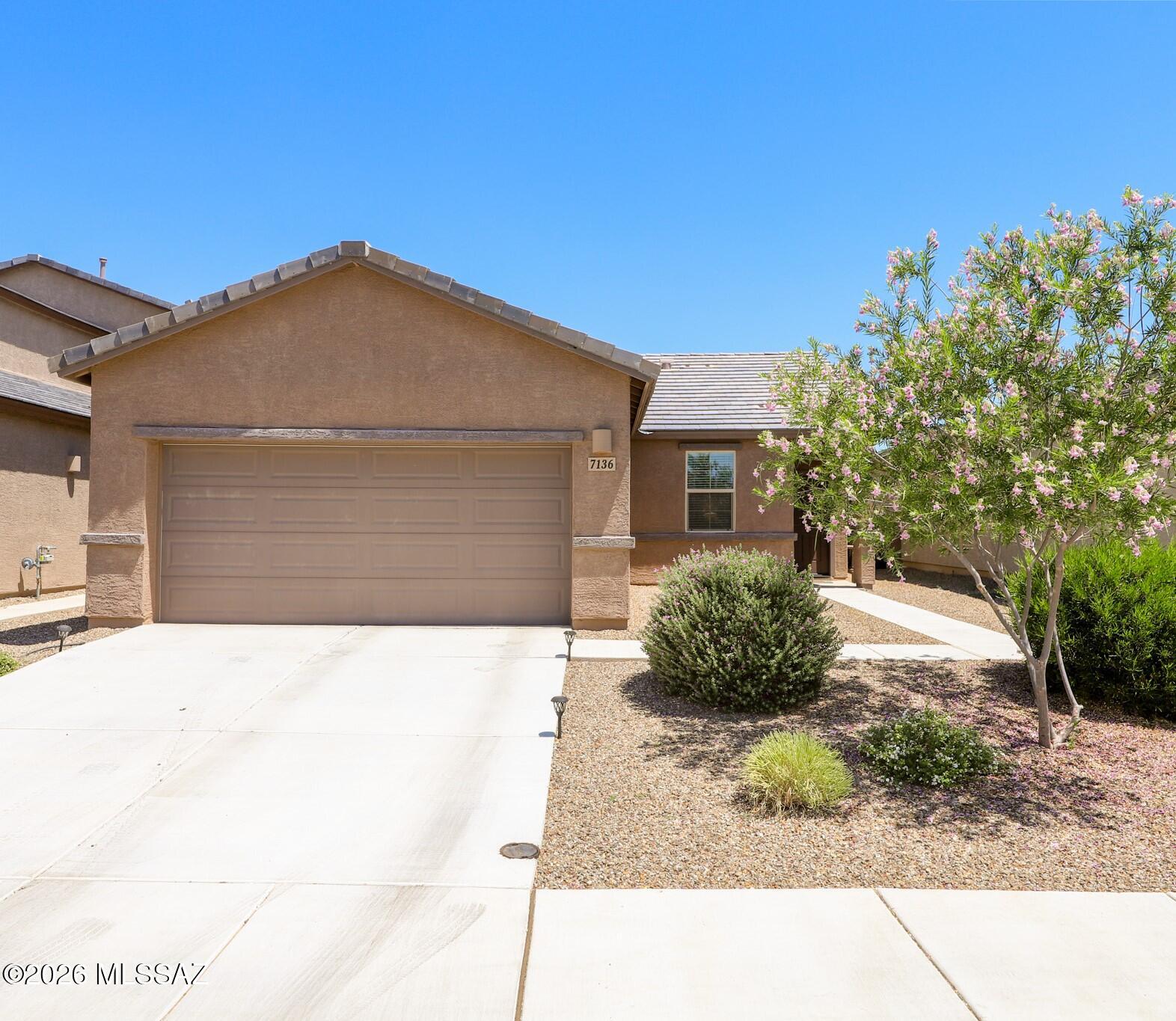 7136 W Vineridge Drive