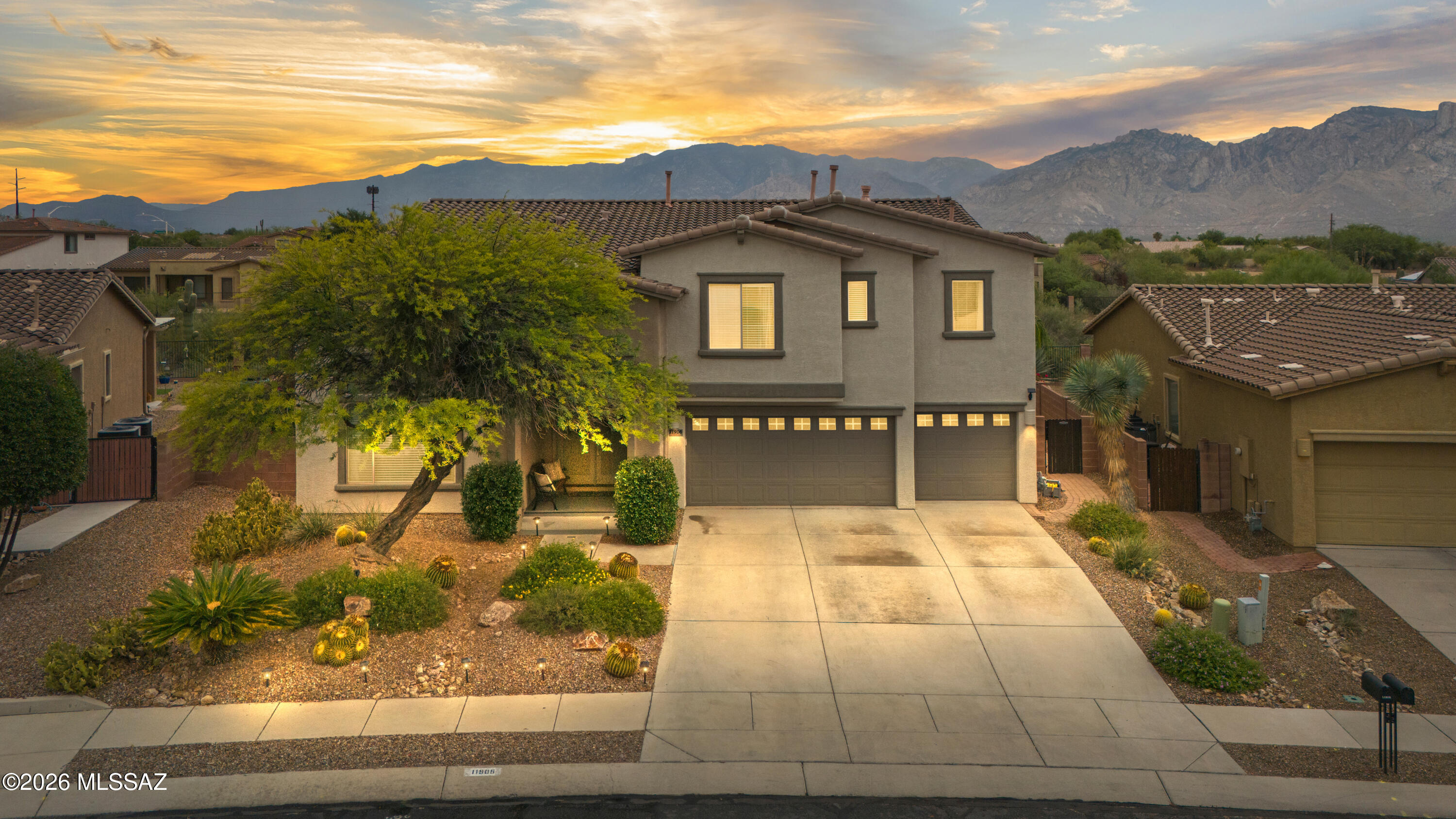 11906 N Mesquite Hollow Drive