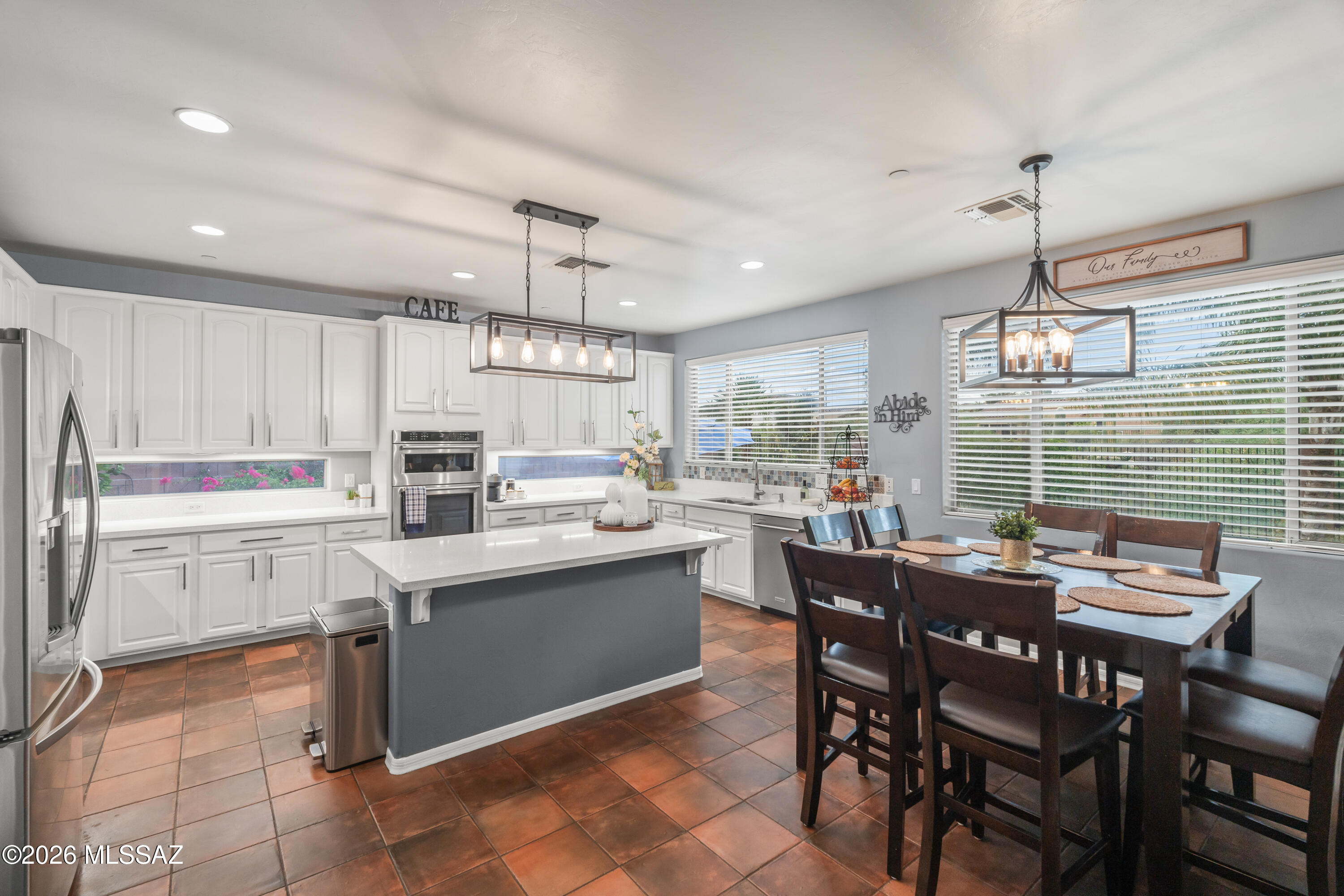 11906 N Mesquite Hollow Drive