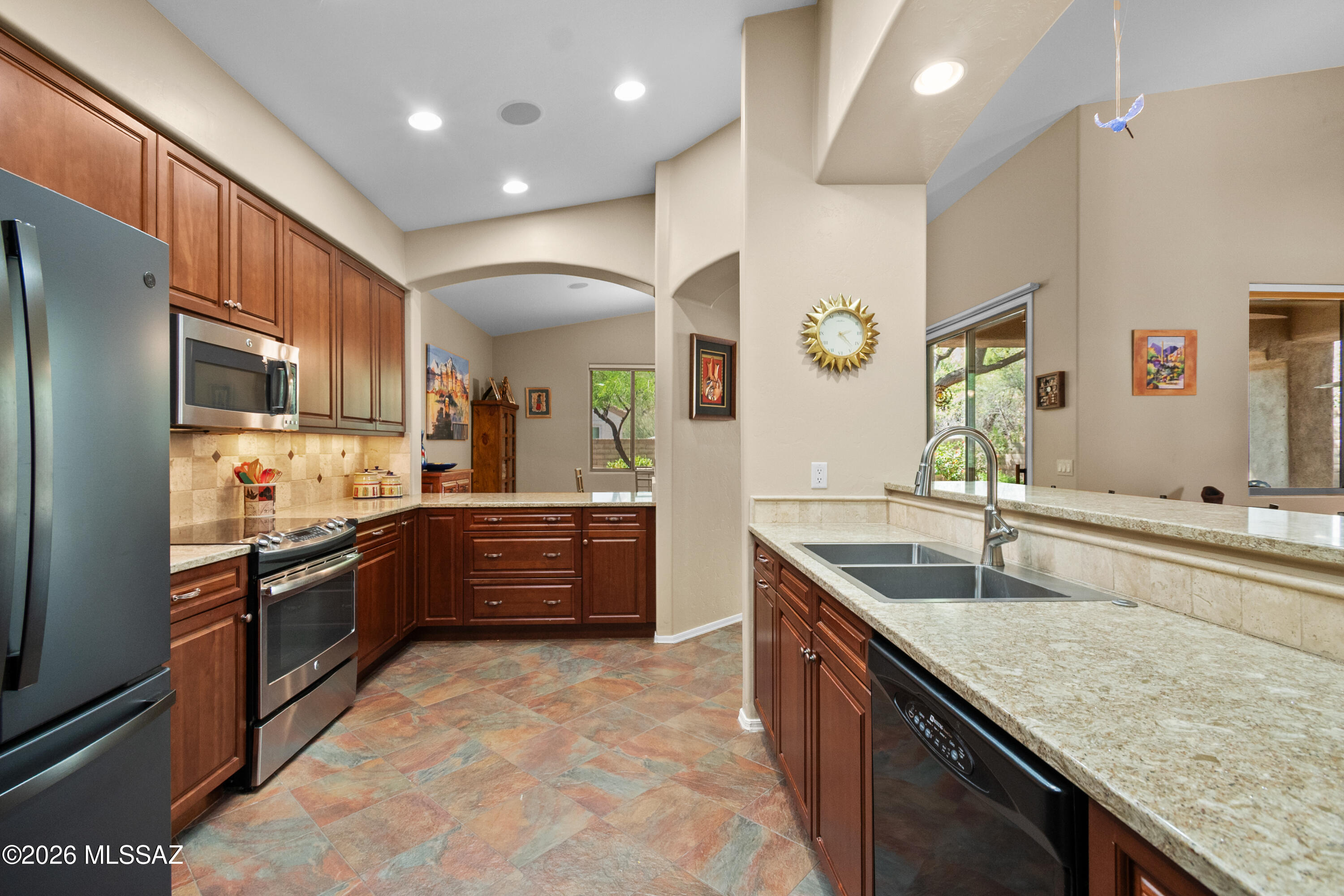 5305 N Spring View Drive