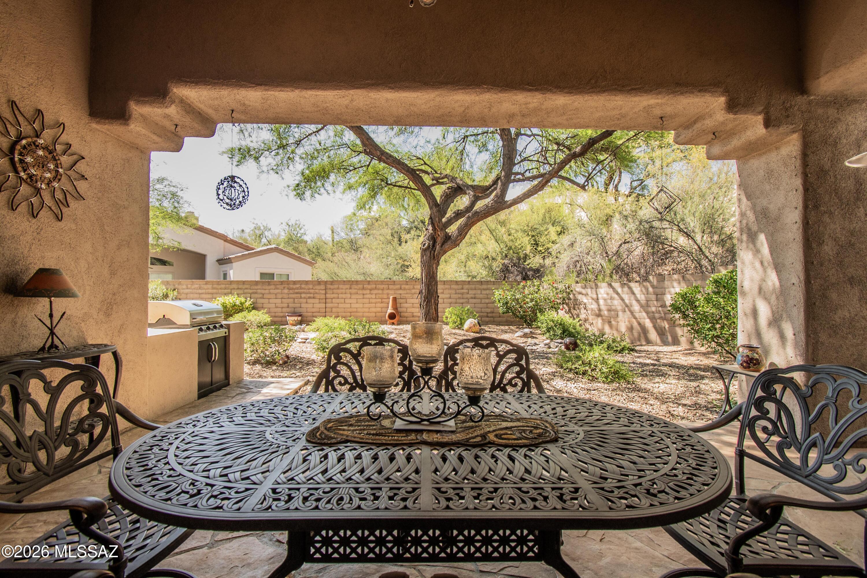 5305 N Spring View Drive