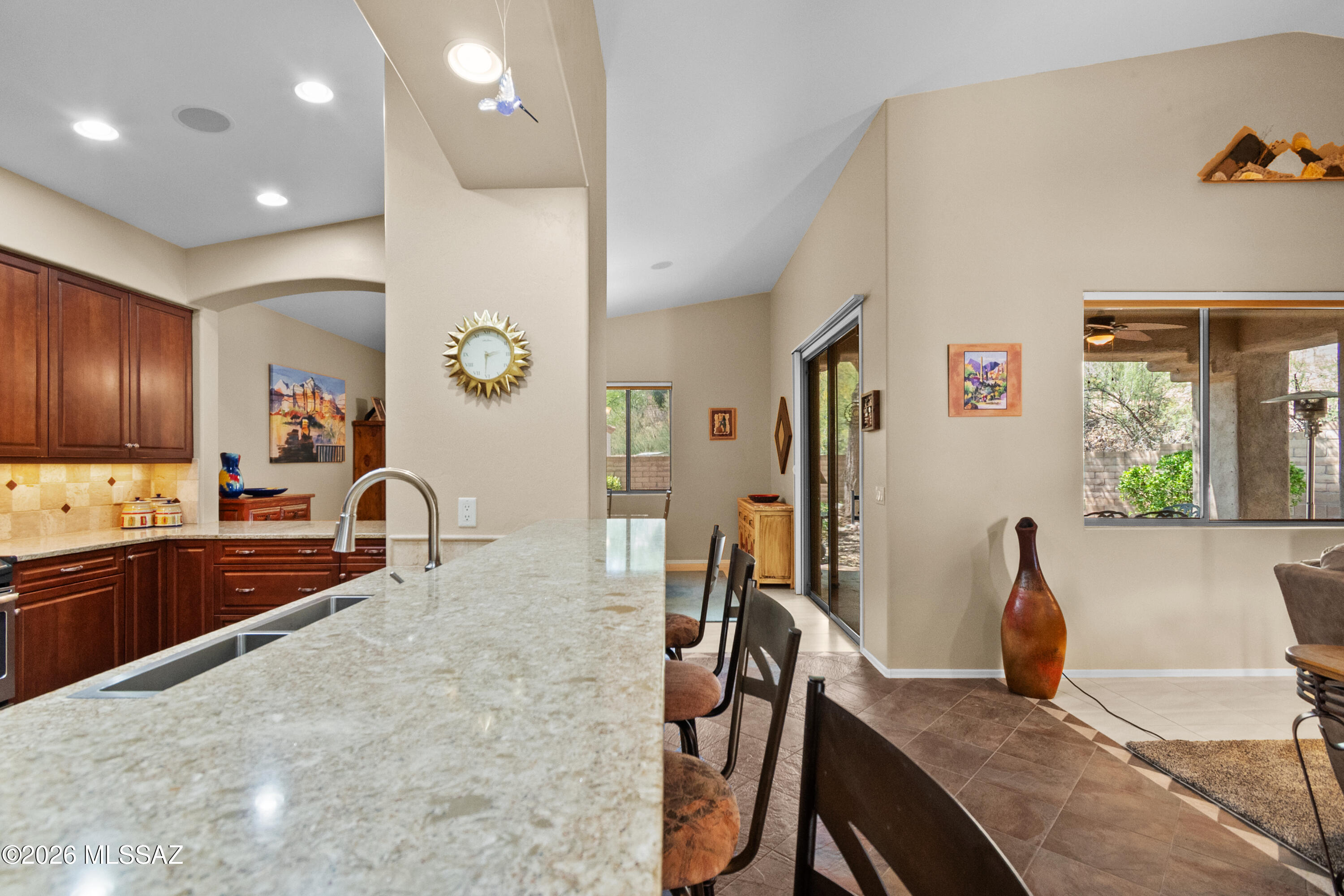 5305 N Spring View Drive