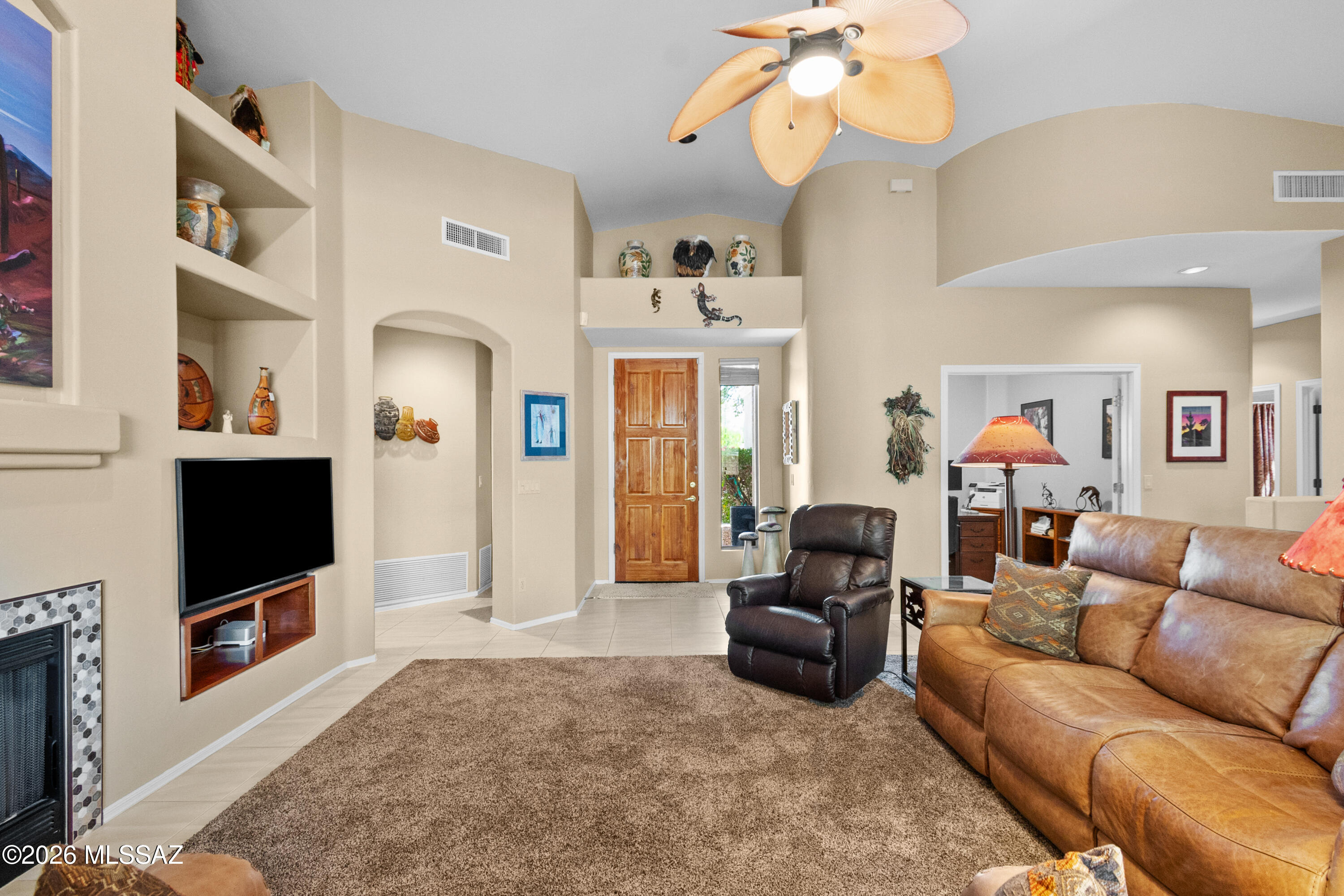 5305 N Spring View Drive