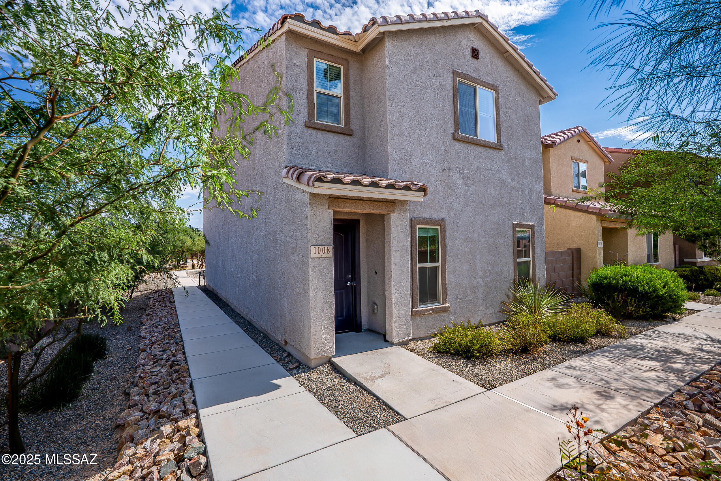 1008 E Descent Street