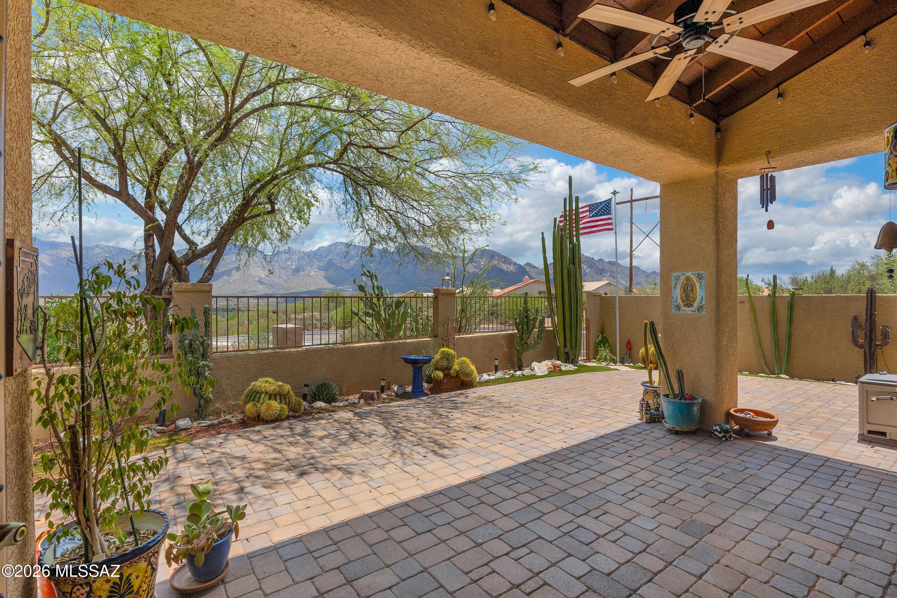 12608 N Sleeping Coyote Drive