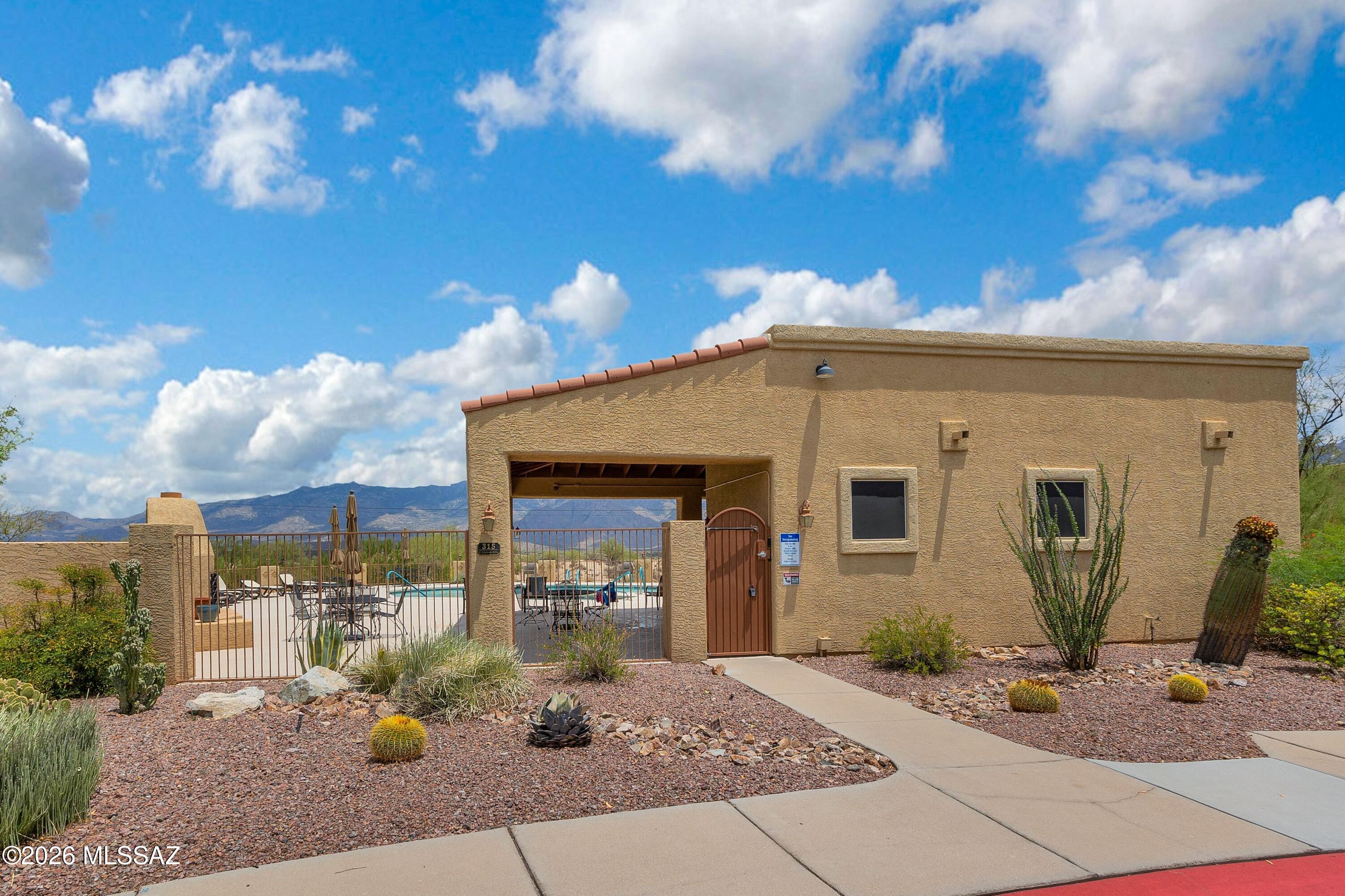 12608 N Sleeping Coyote Drive
