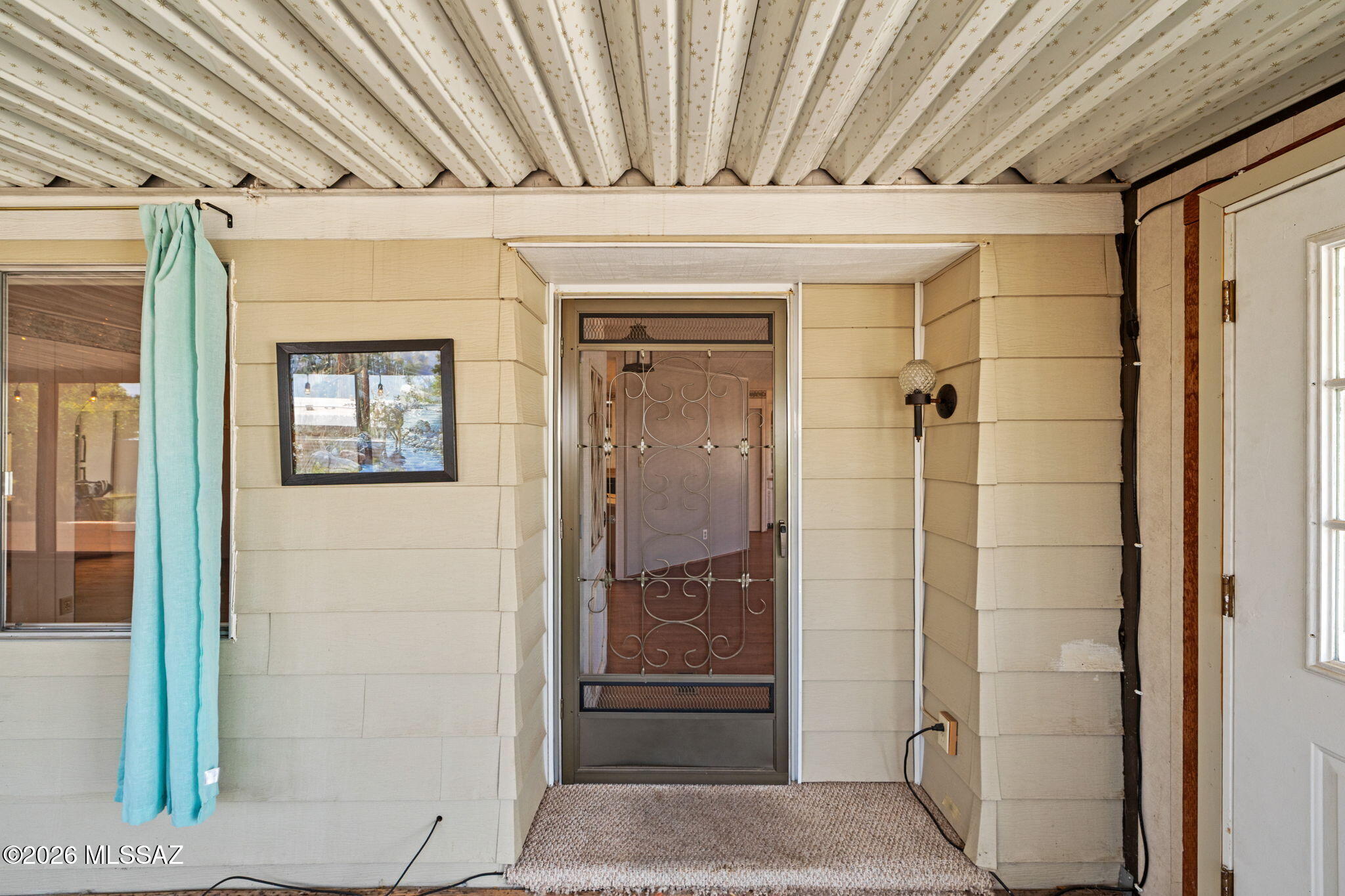 145 W Mora Drive