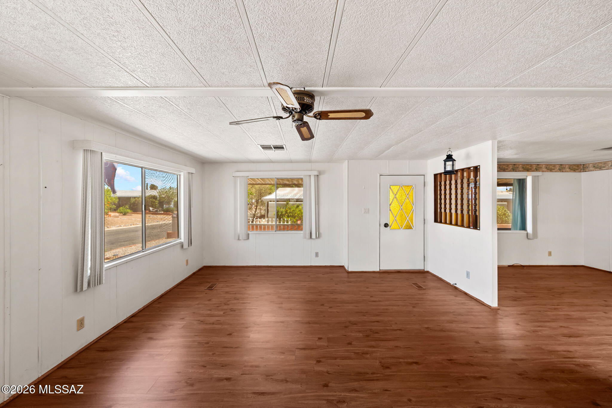 145 W Mora Drive