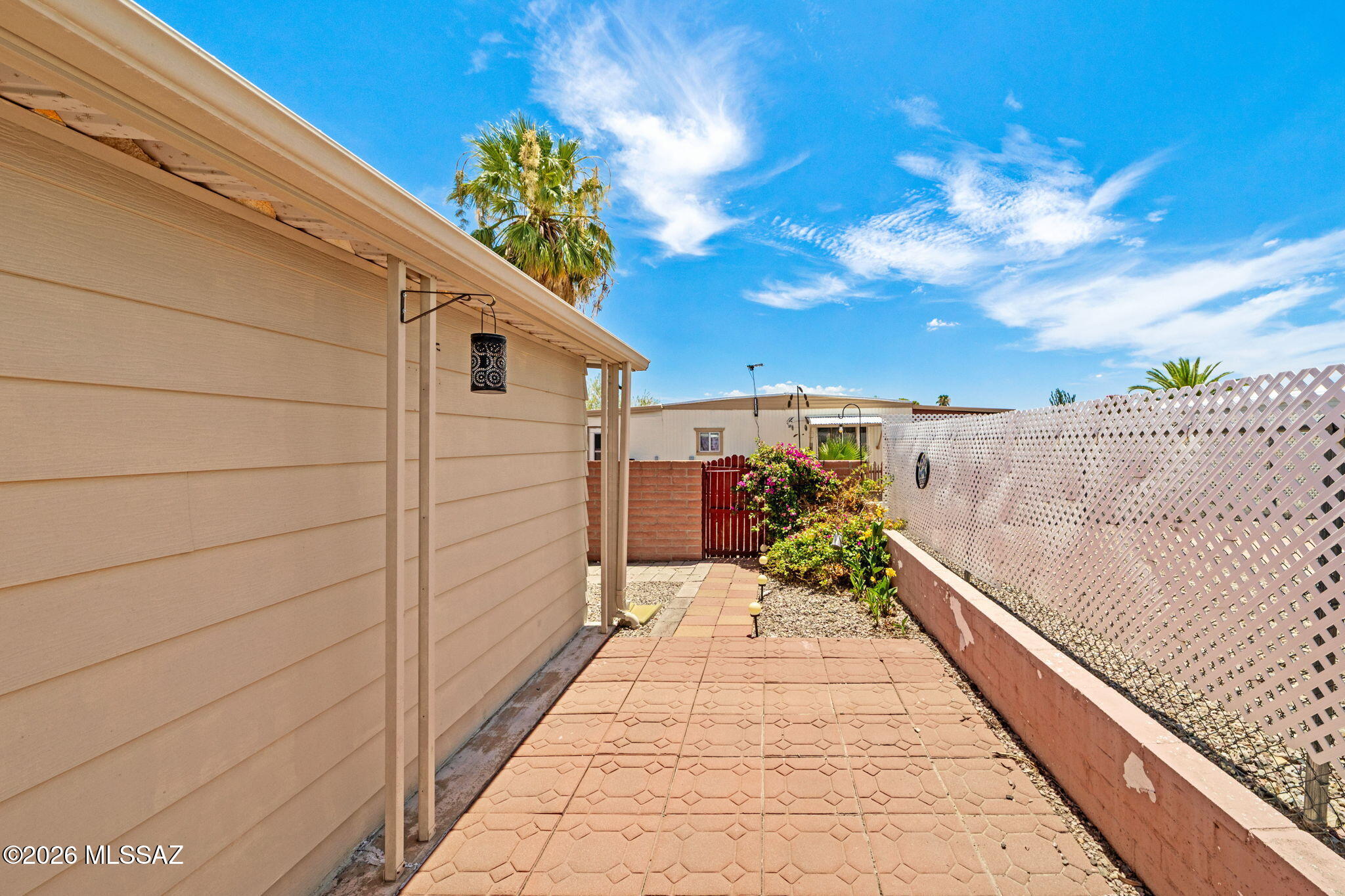 145 W Mora Drive