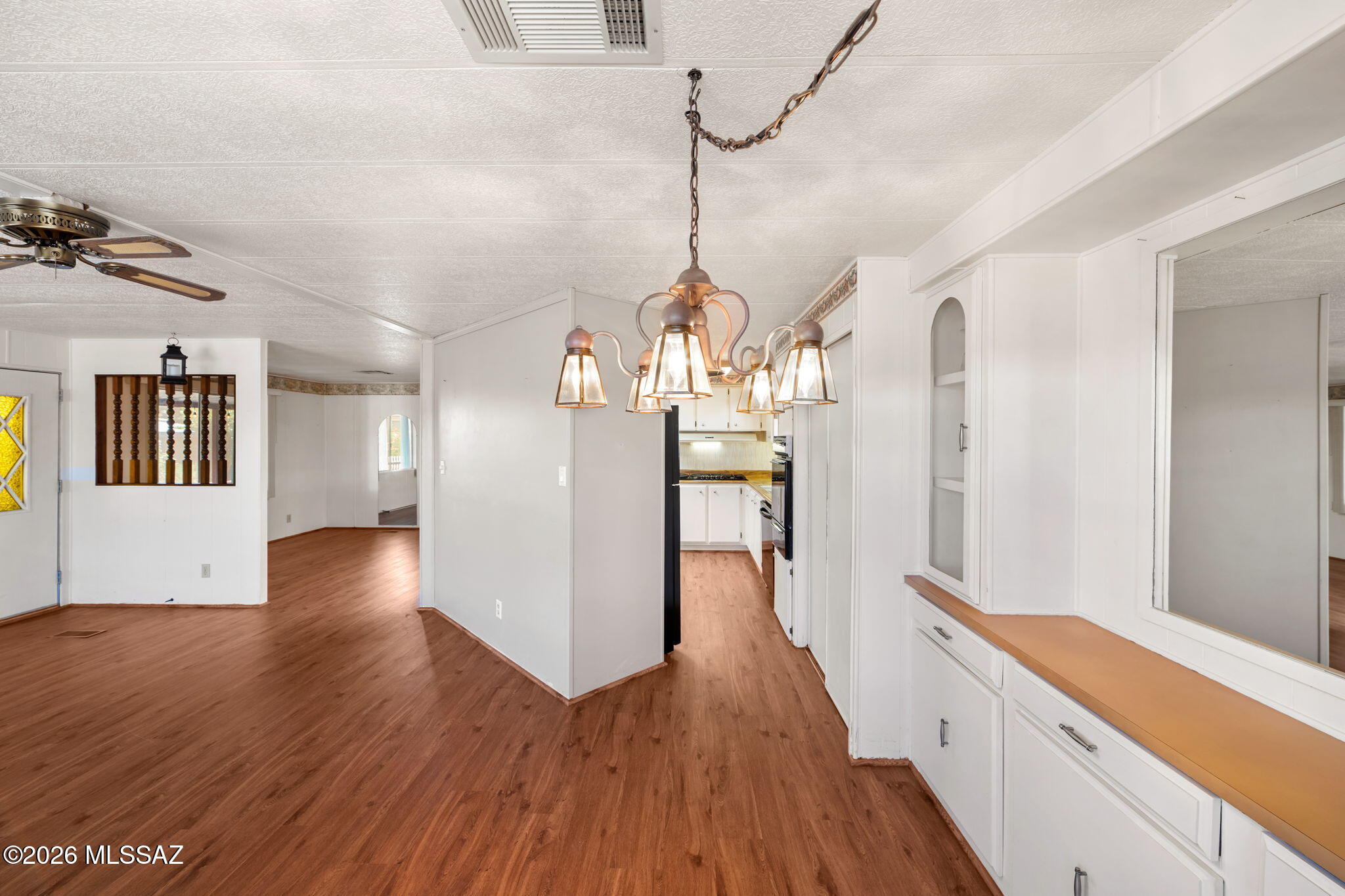 145 W Mora Drive