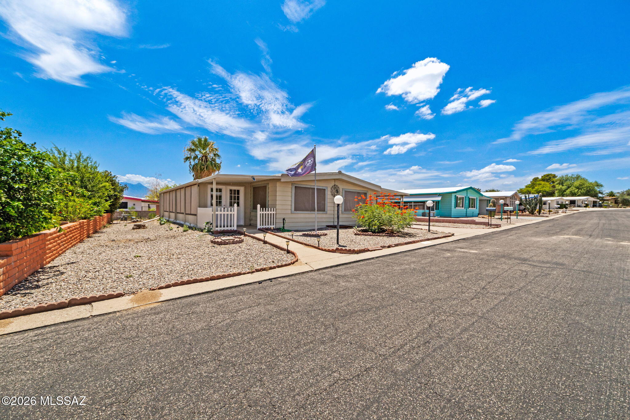 145 W Mora Drive