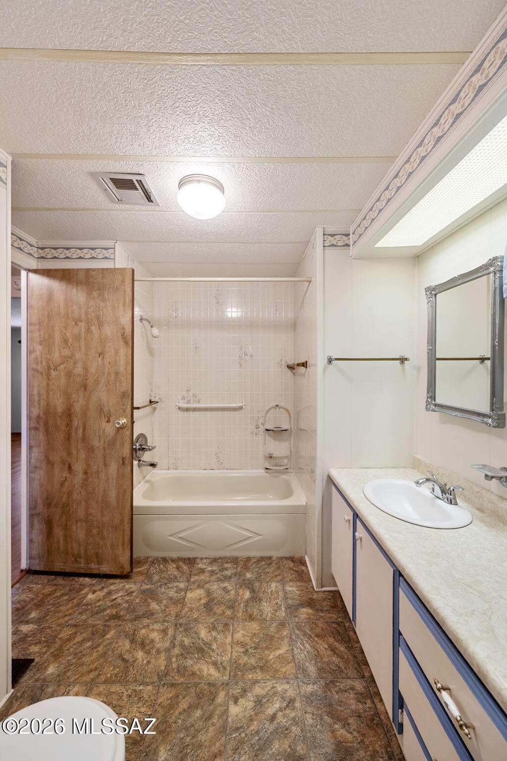 145 W Mora Drive