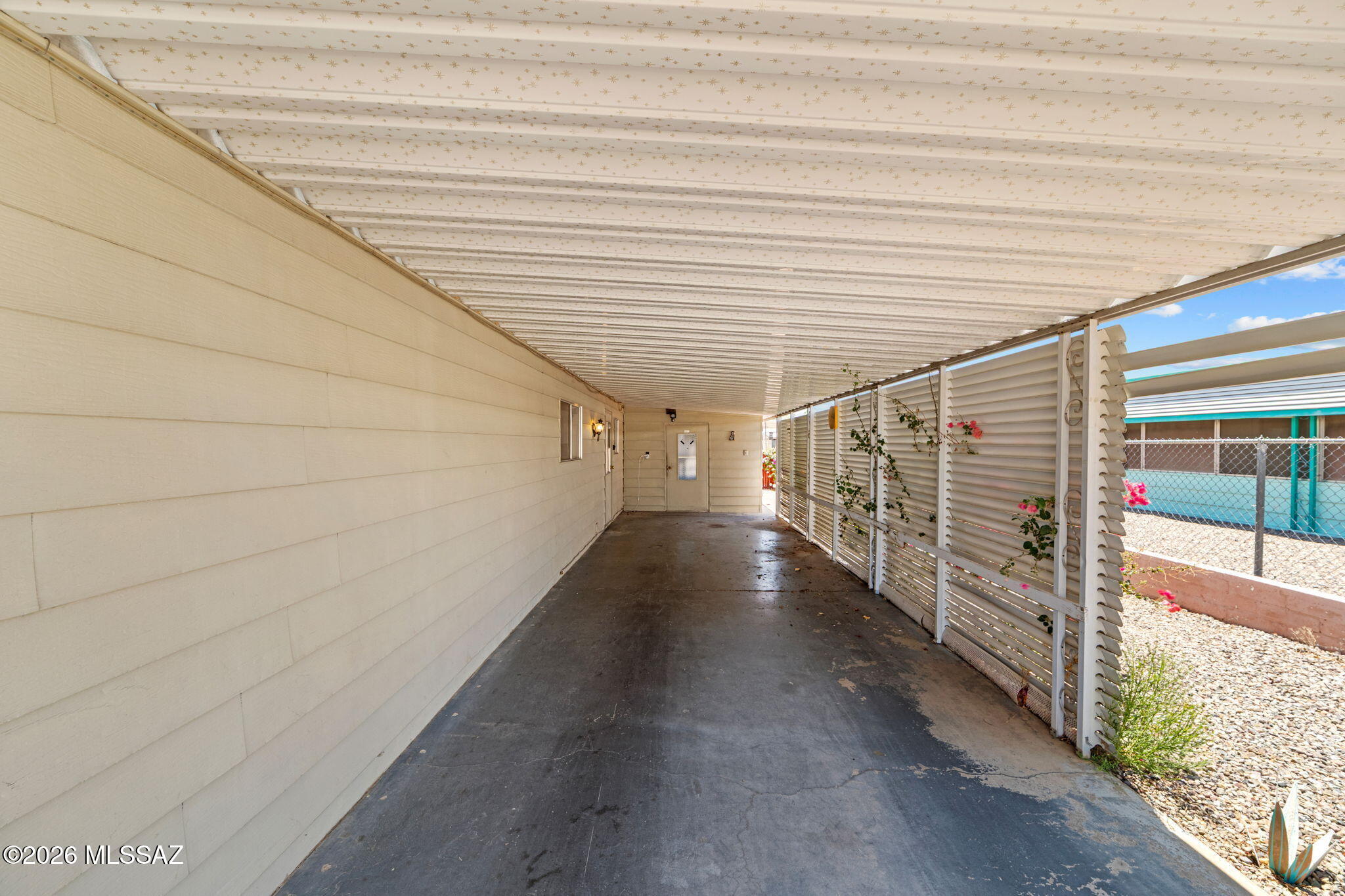 145 W Mora Drive