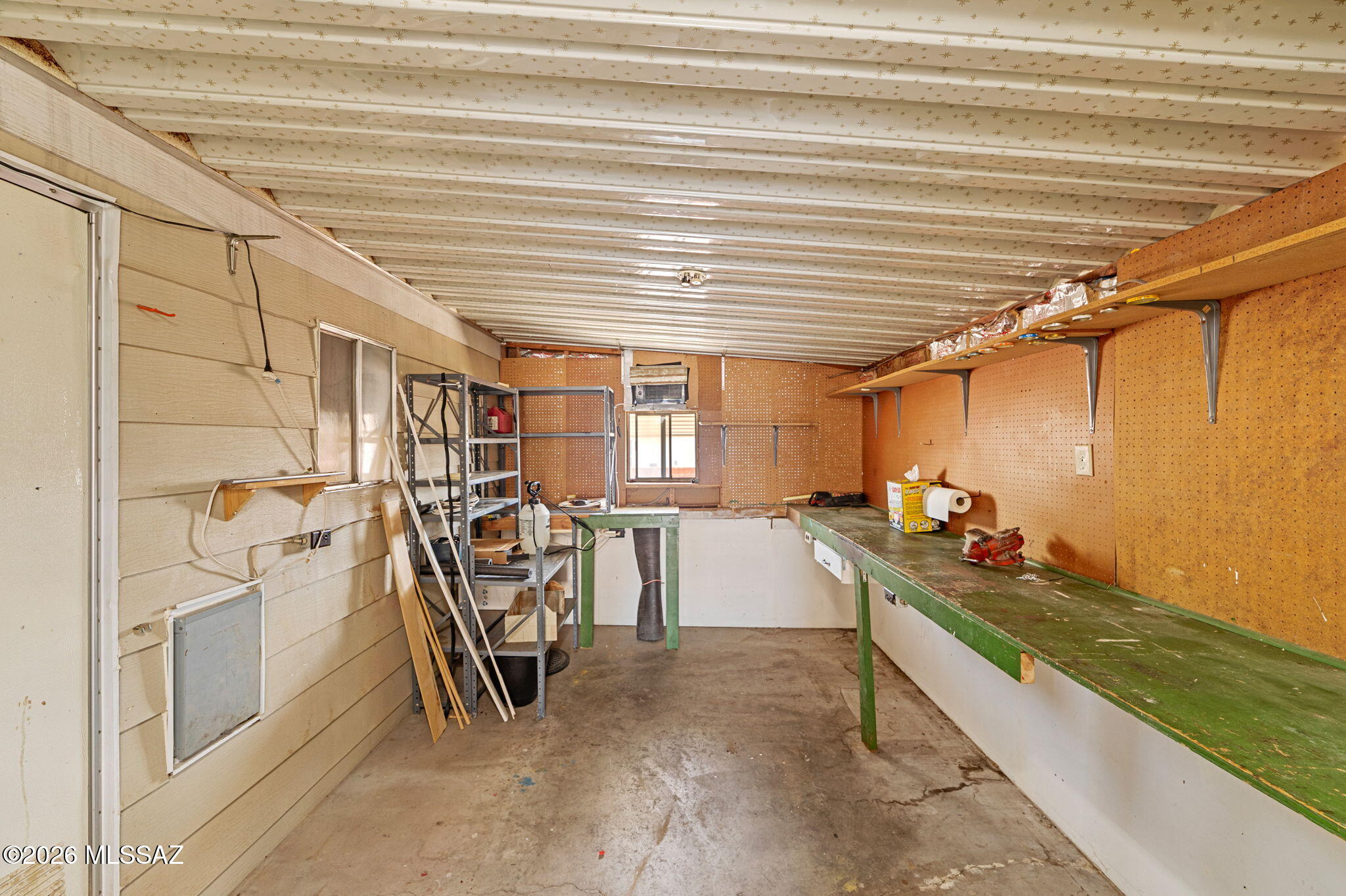 145 W Mora Drive