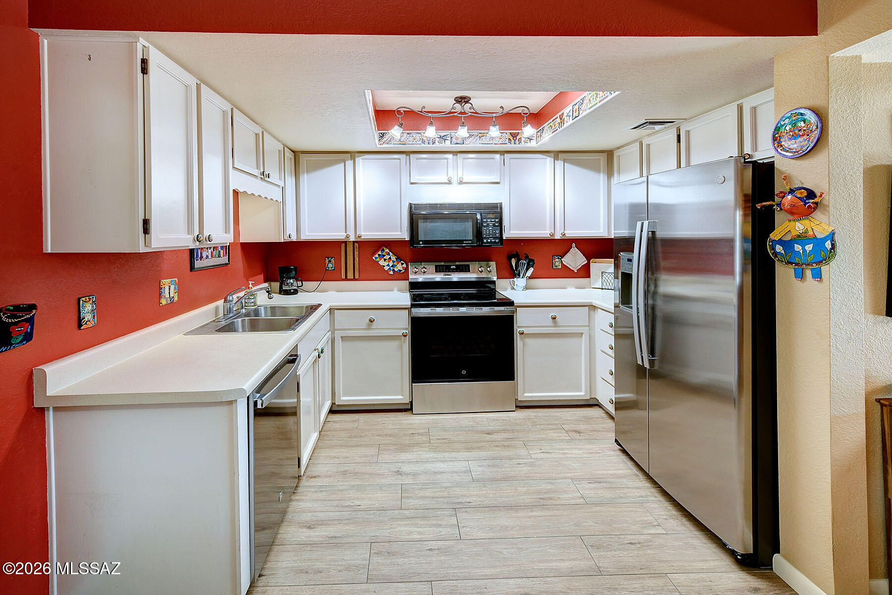 791 W Calle De Alegria