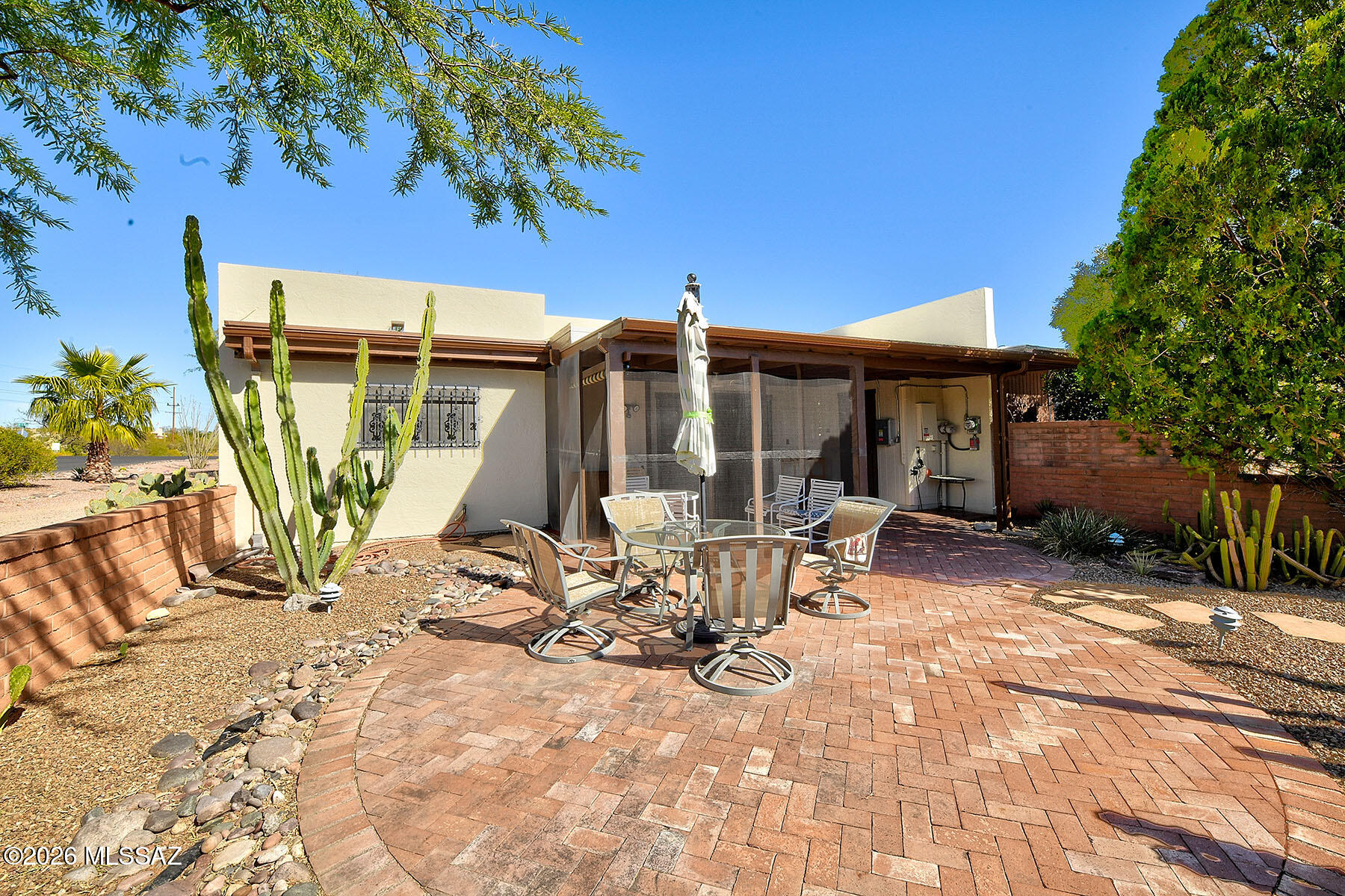 791 W Calle De Alegria