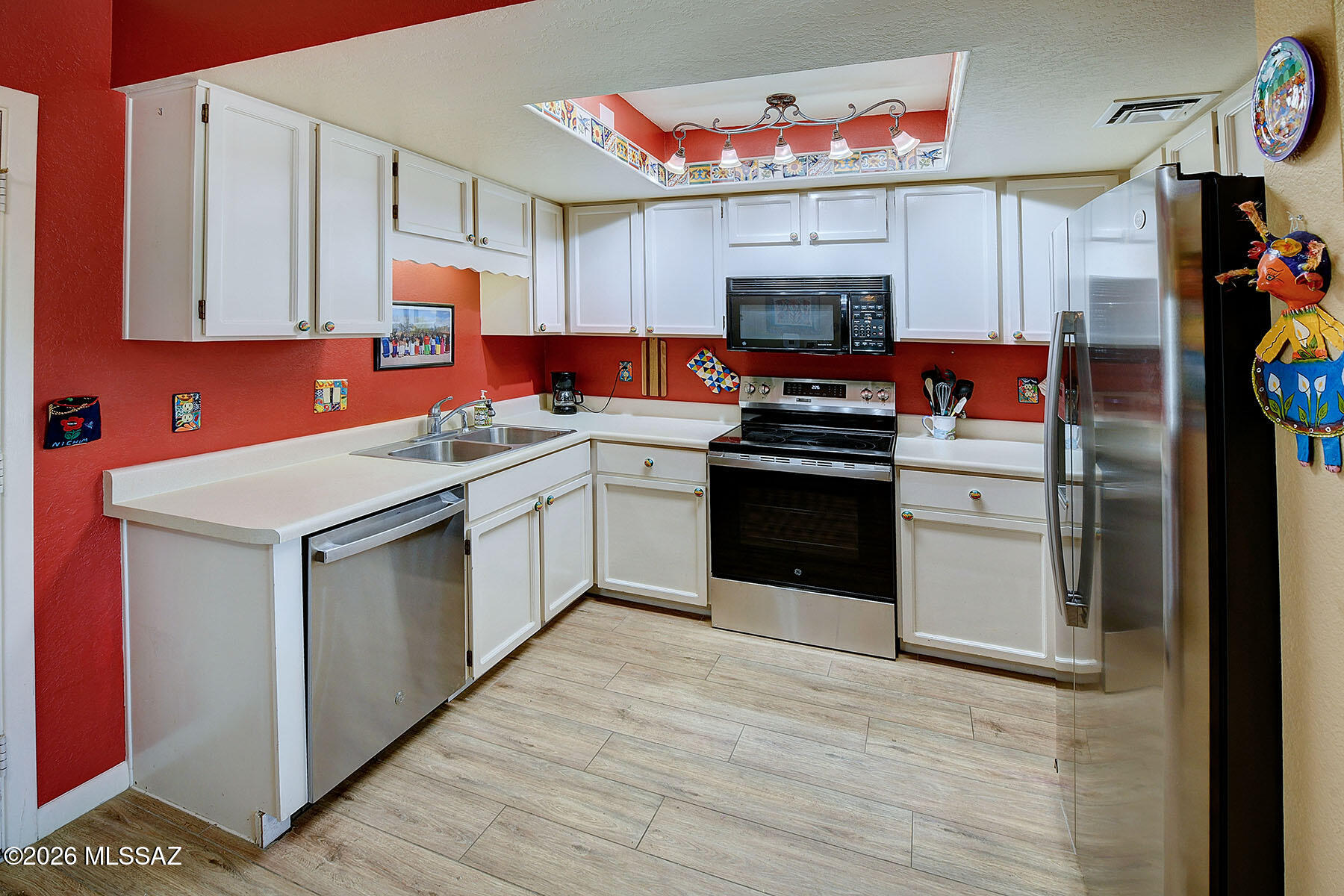 791 W Calle De Alegria