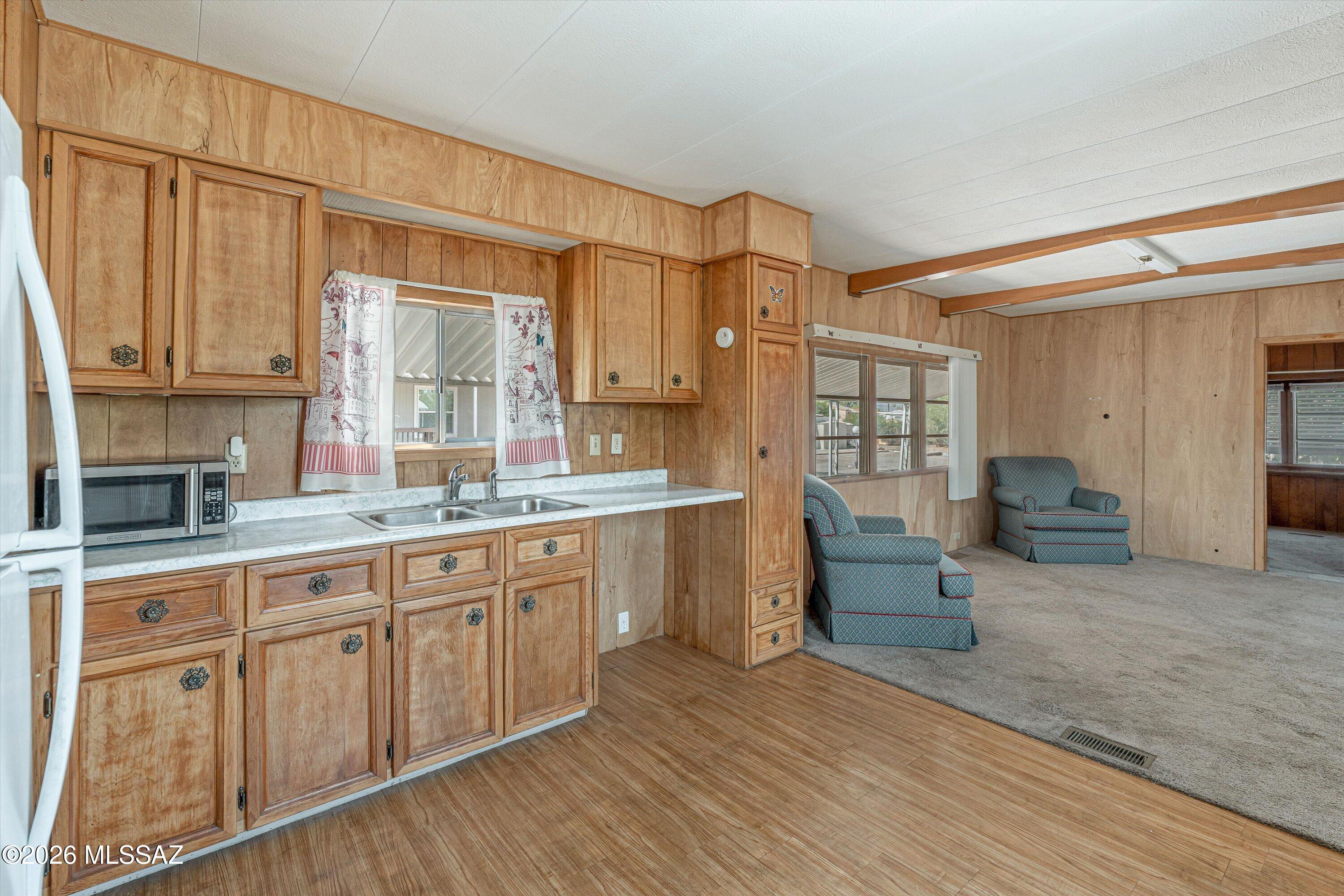 540 W Limberlost Drive E28