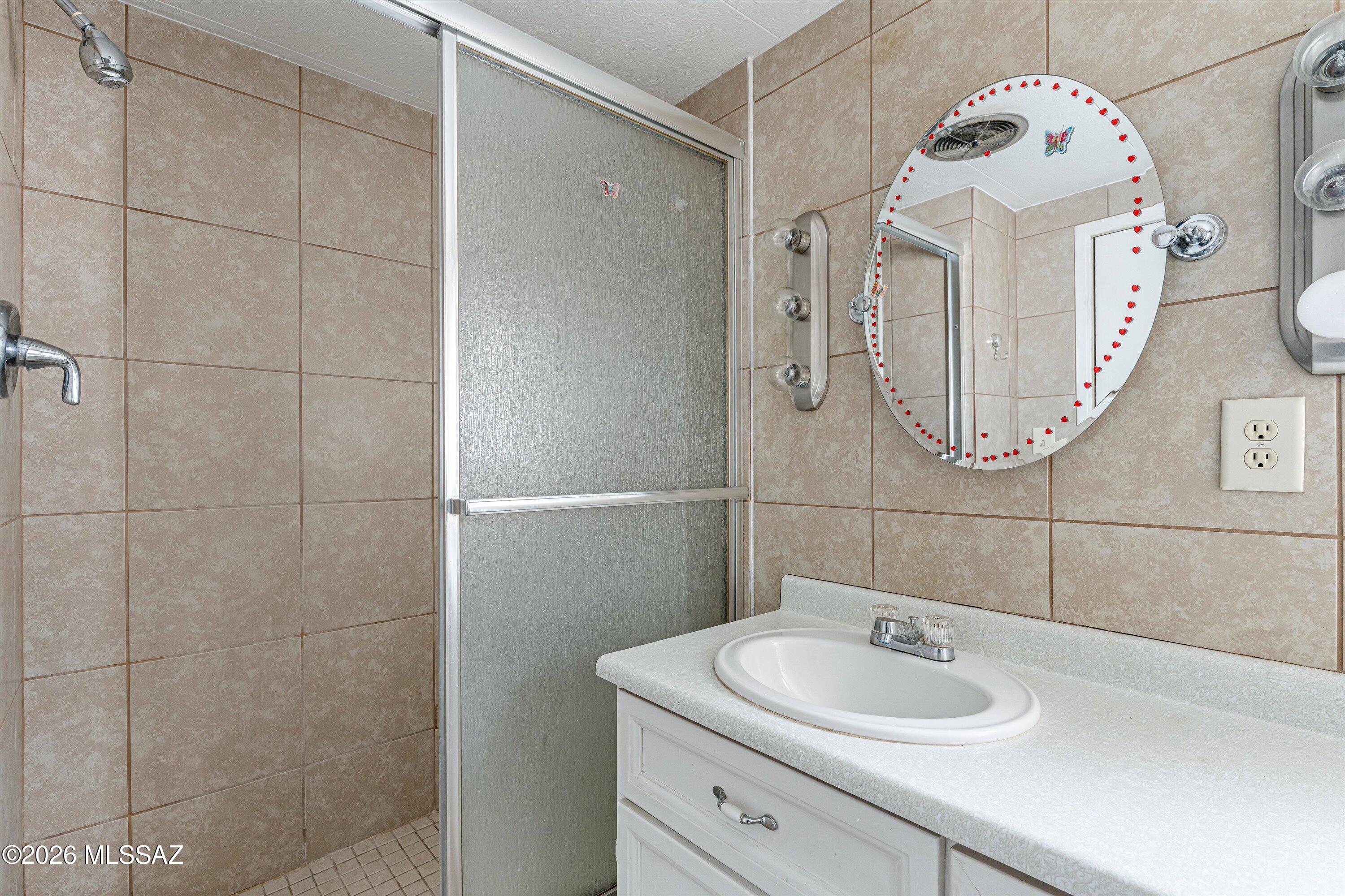 540 W Limberlost Drive E28