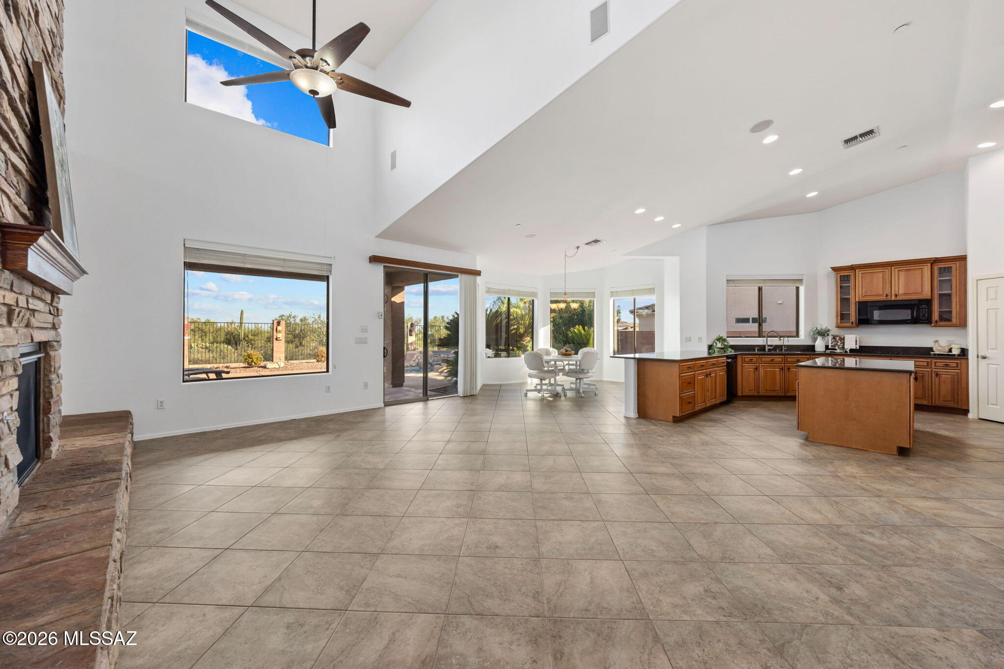 12488 N Paseo Penuela