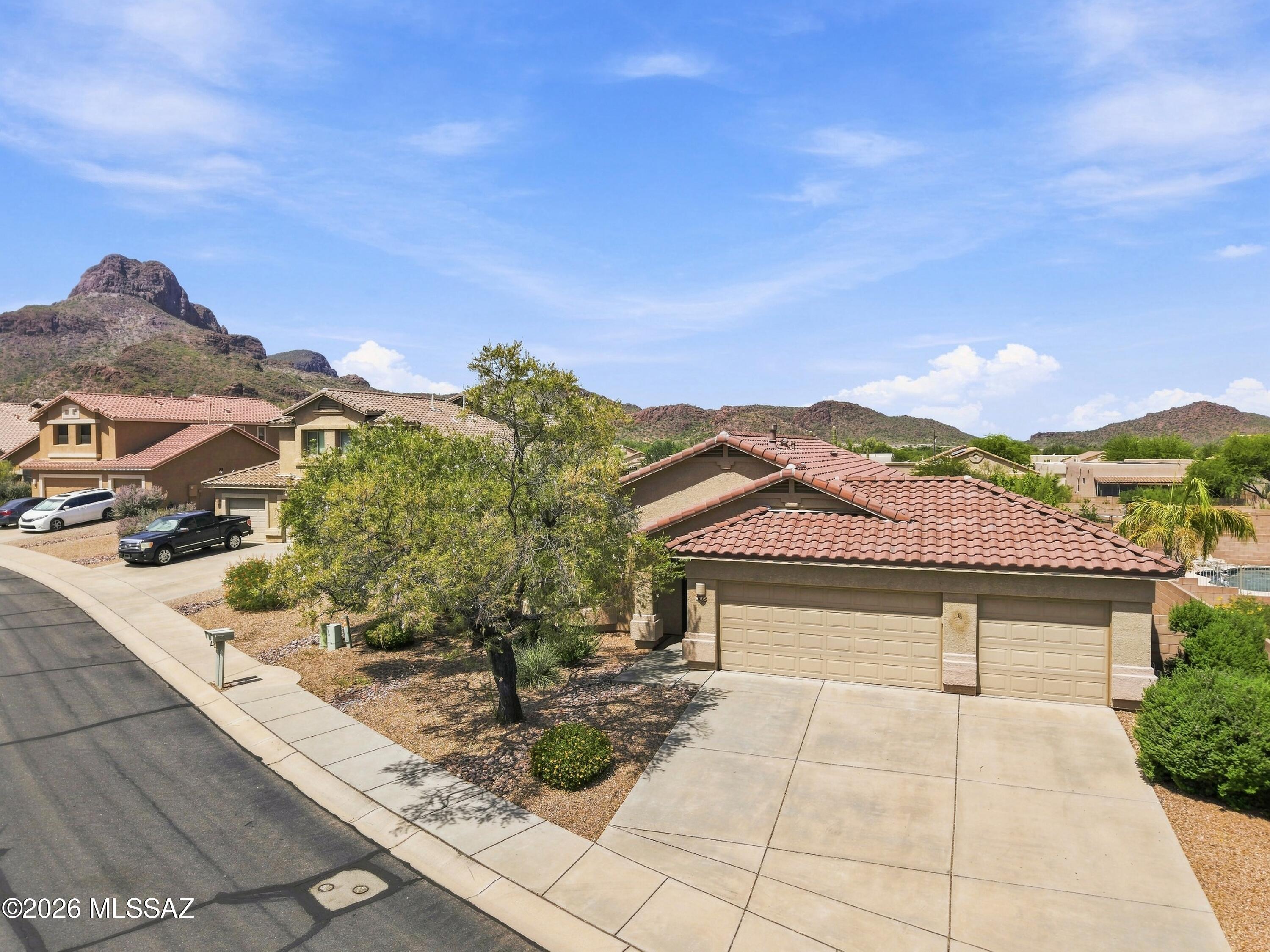8005 N Iron Ridge Drive