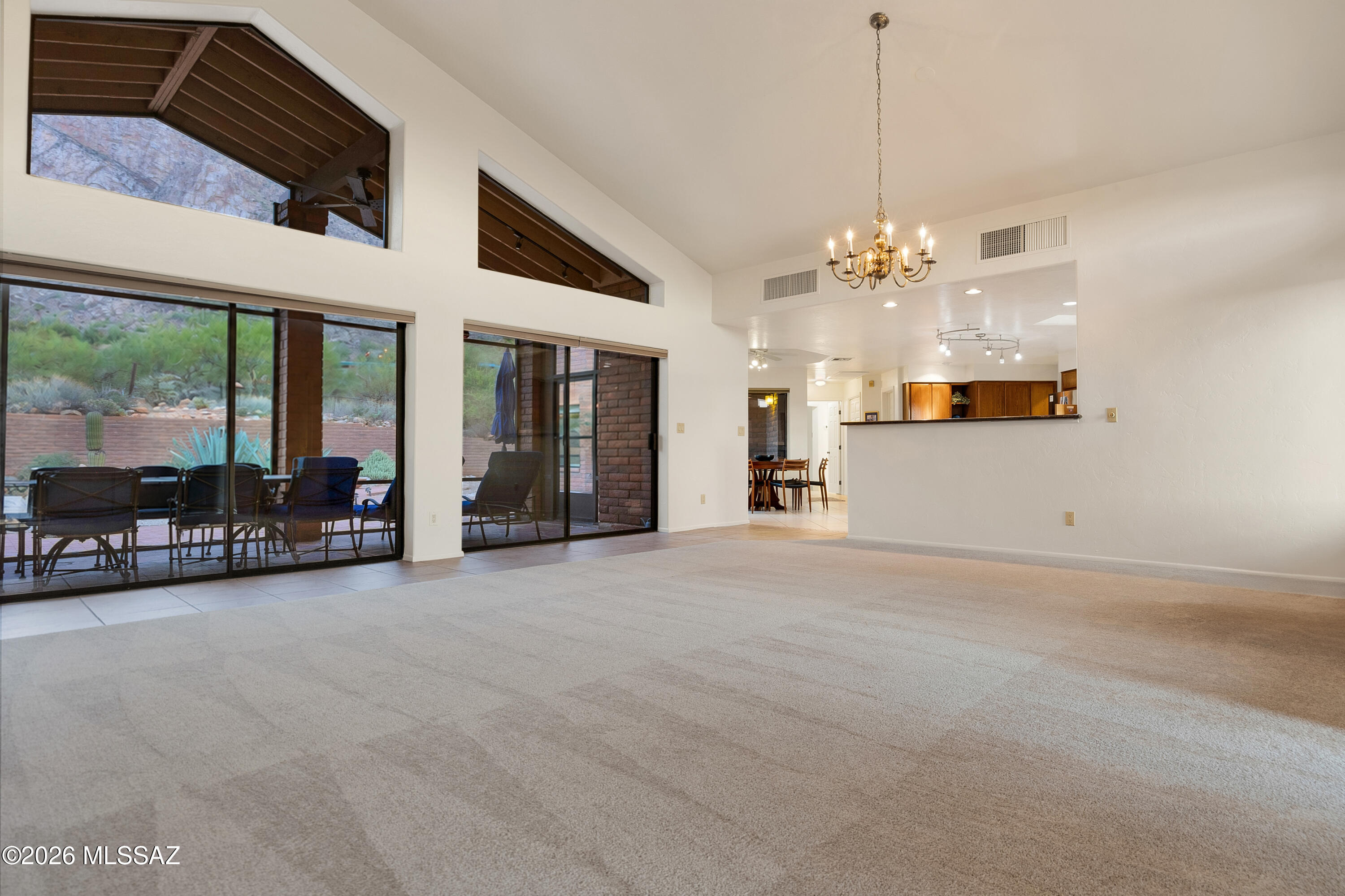1060 E Canada Vista Place