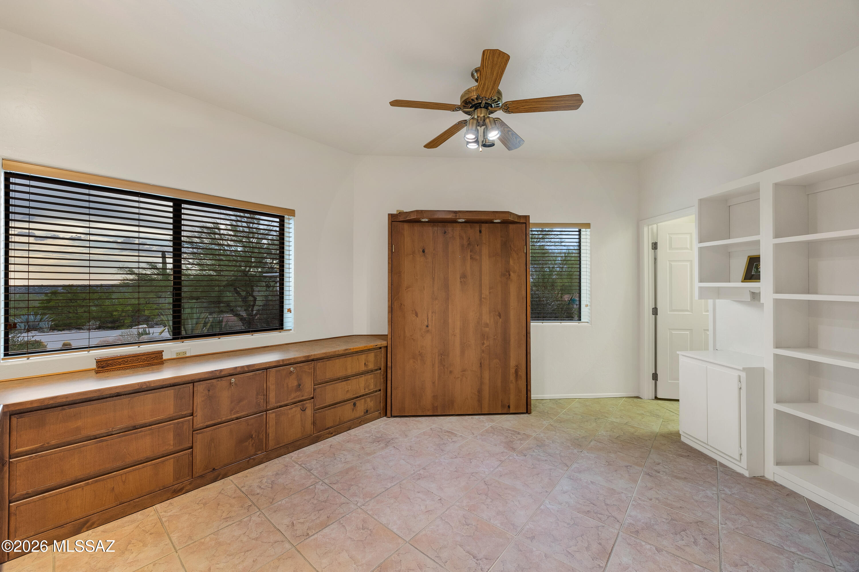 1060 E Canada Vista Place