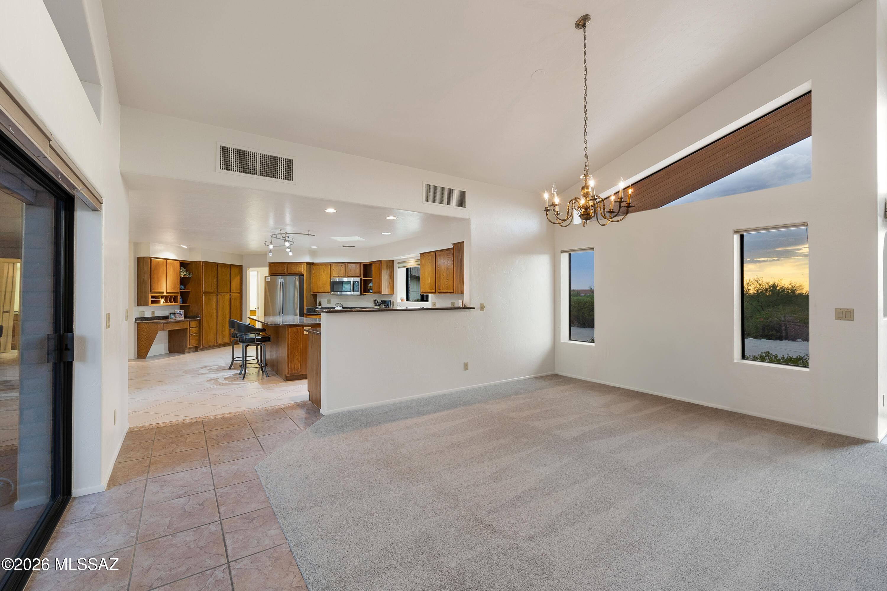 1060 E Canada Vista Place
