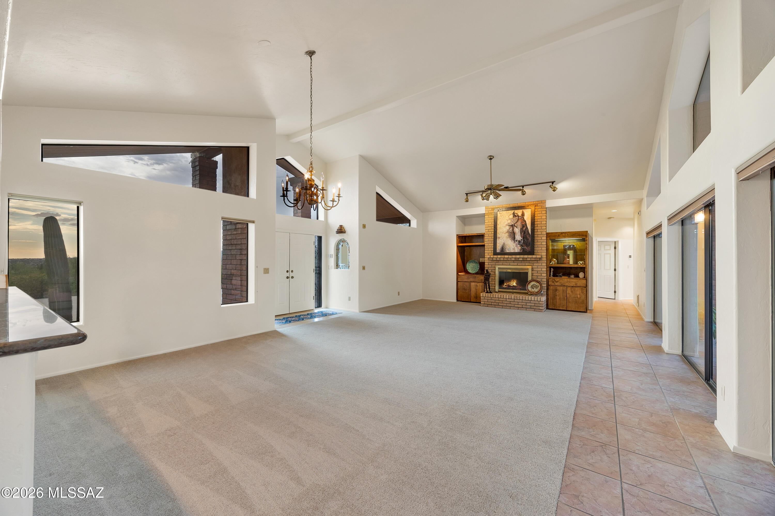 1060 E Canada Vista Place