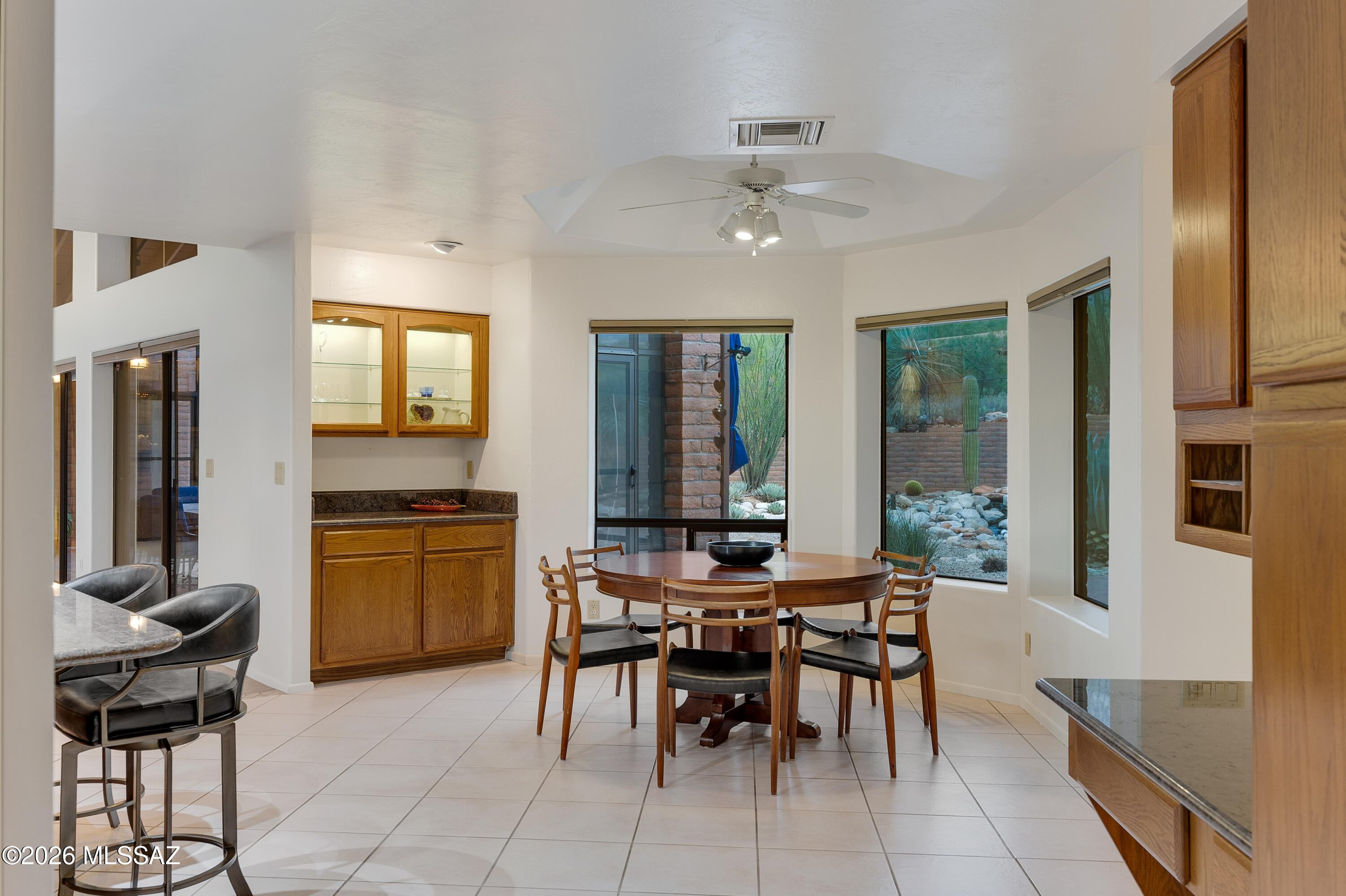 1060 E Canada Vista Place