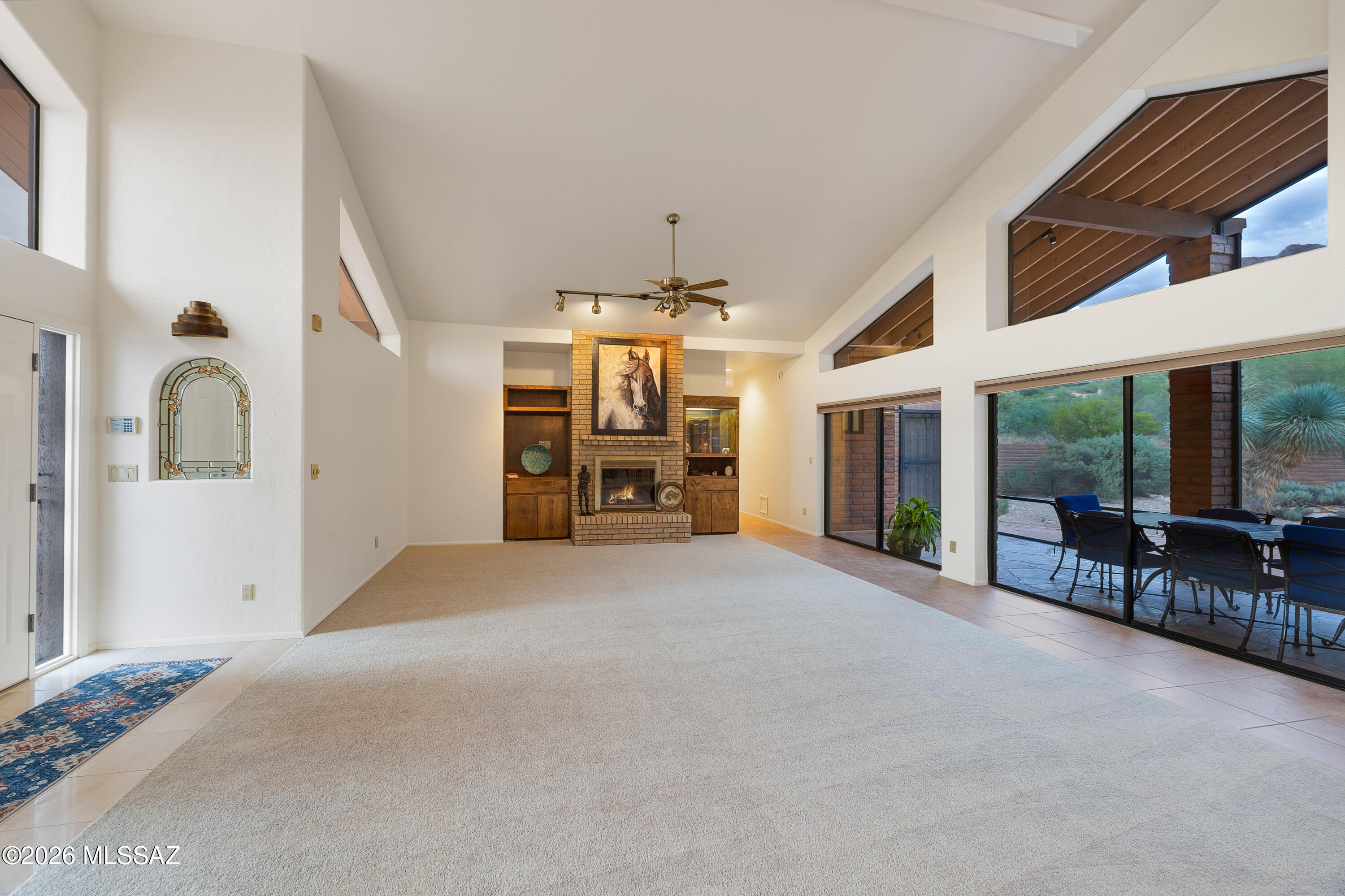 1060 E Canada Vista Place