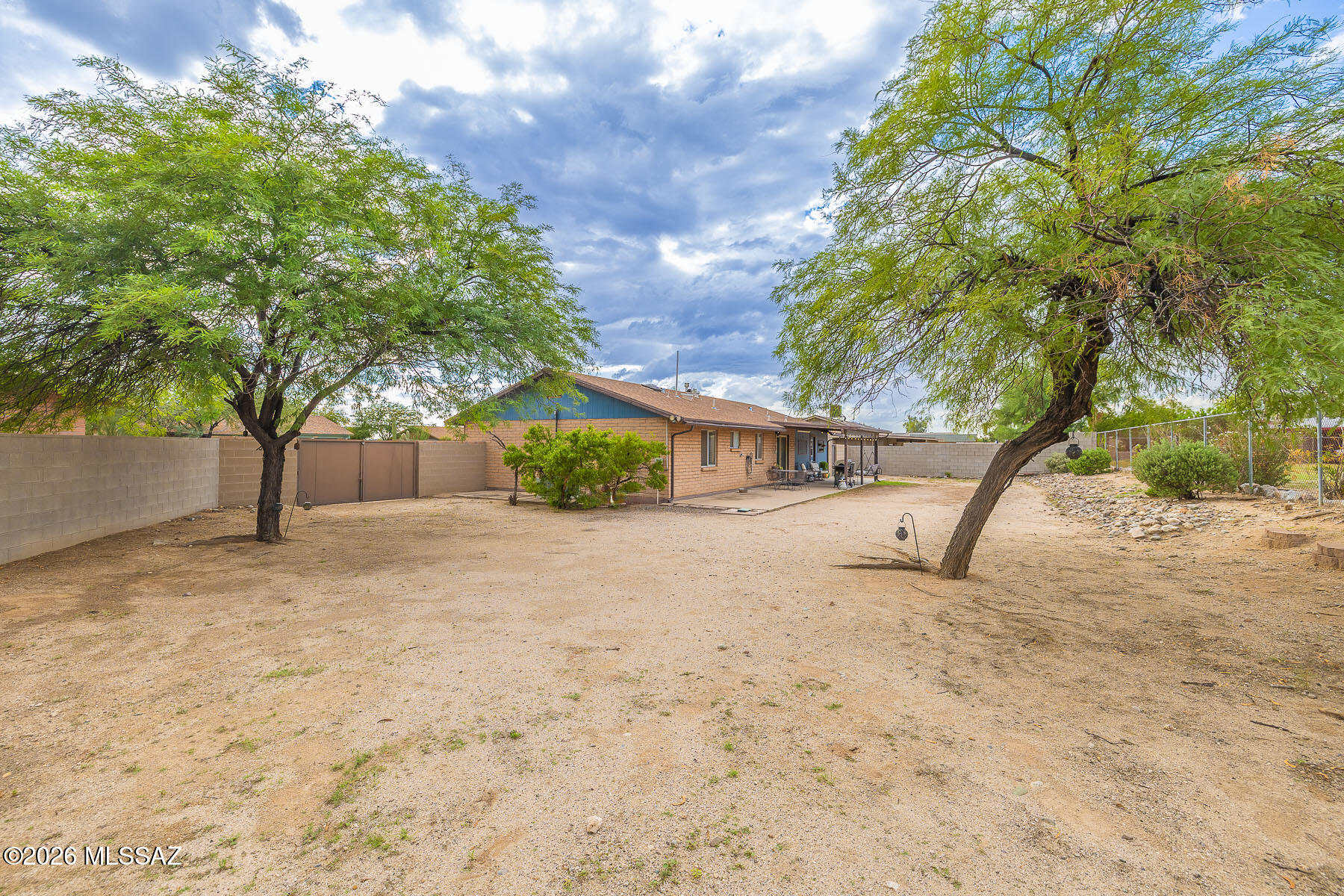 9170 N Rock Dove Place