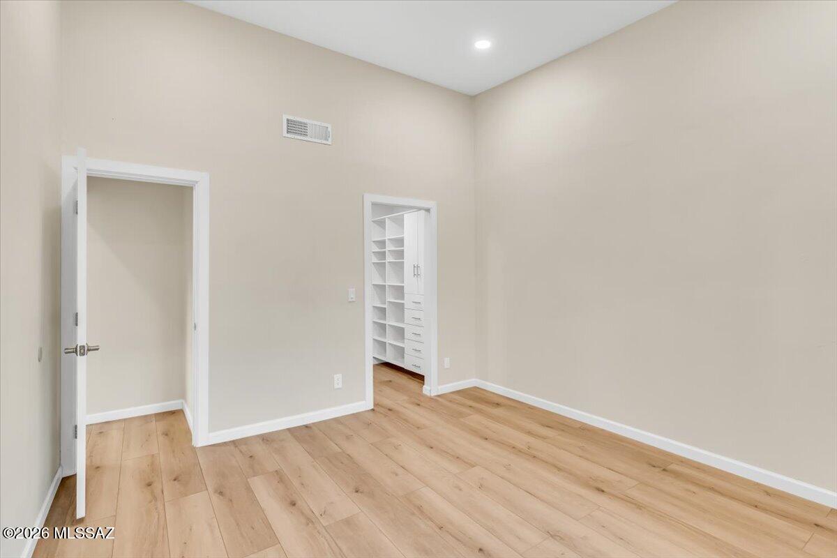 5833 N Placita Del Baron