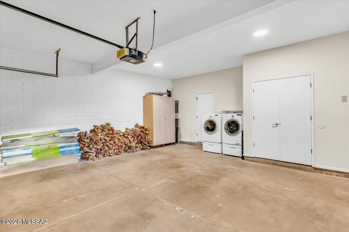 5833 N Placita Del Baron