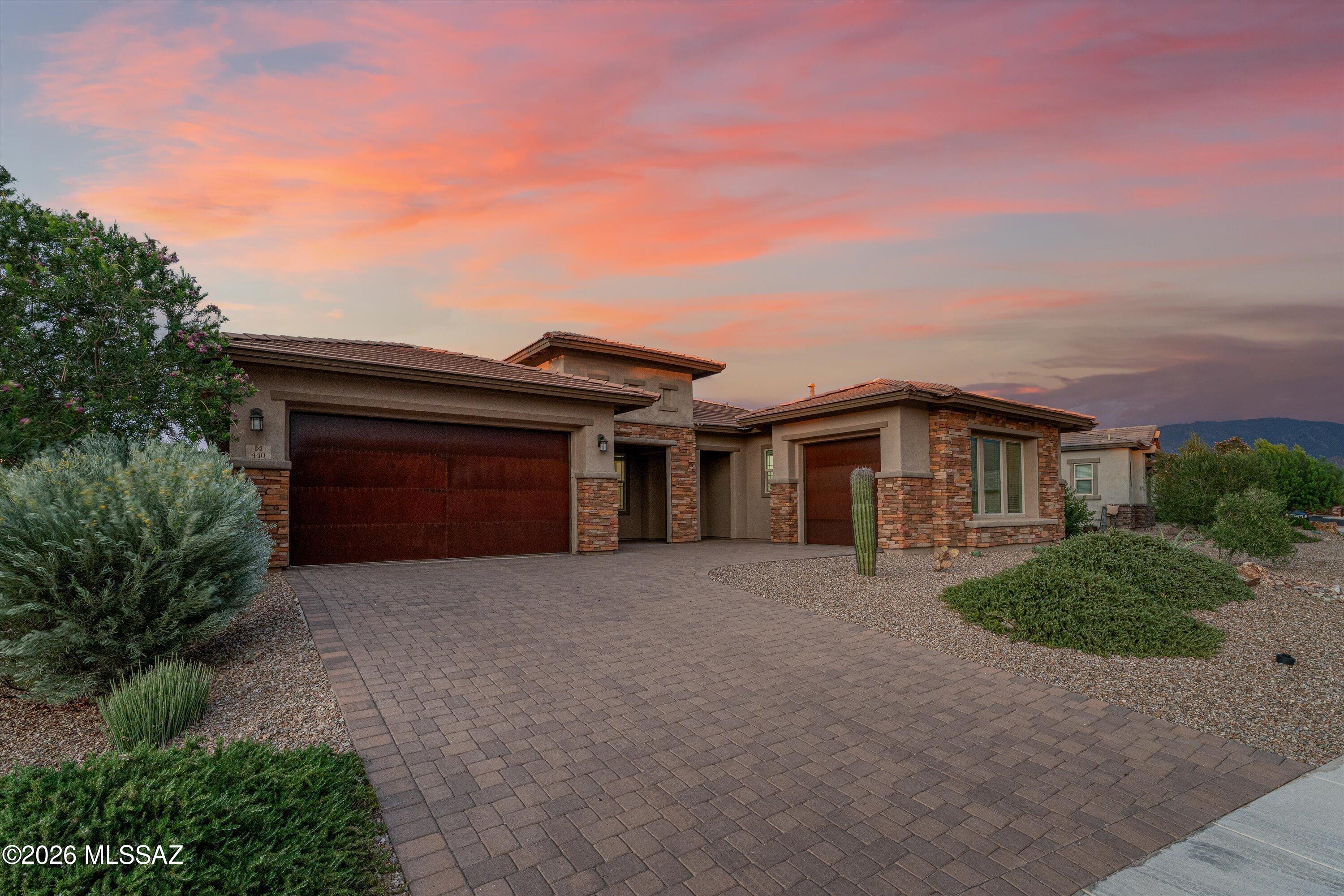 440 W Saguaro Arm Trail