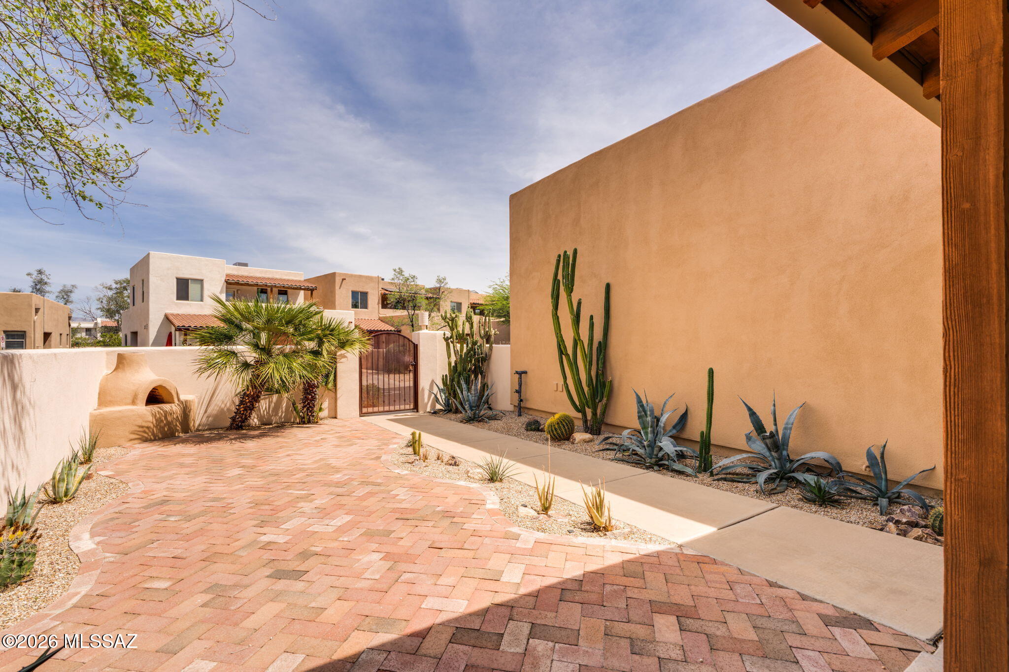 2655 N Sahuara Place