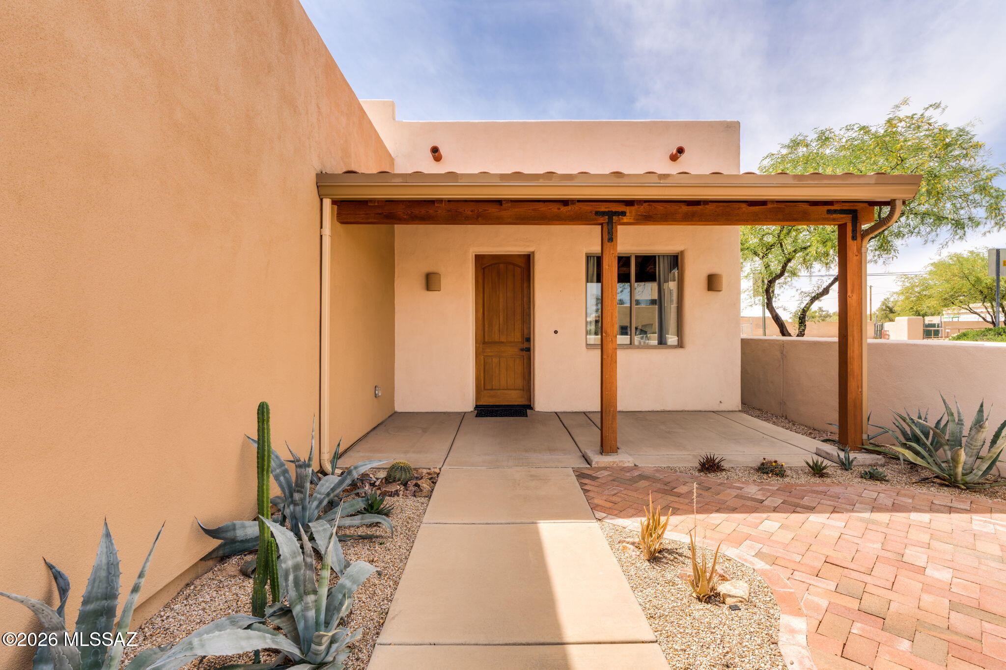 2655 N Sahuara Place