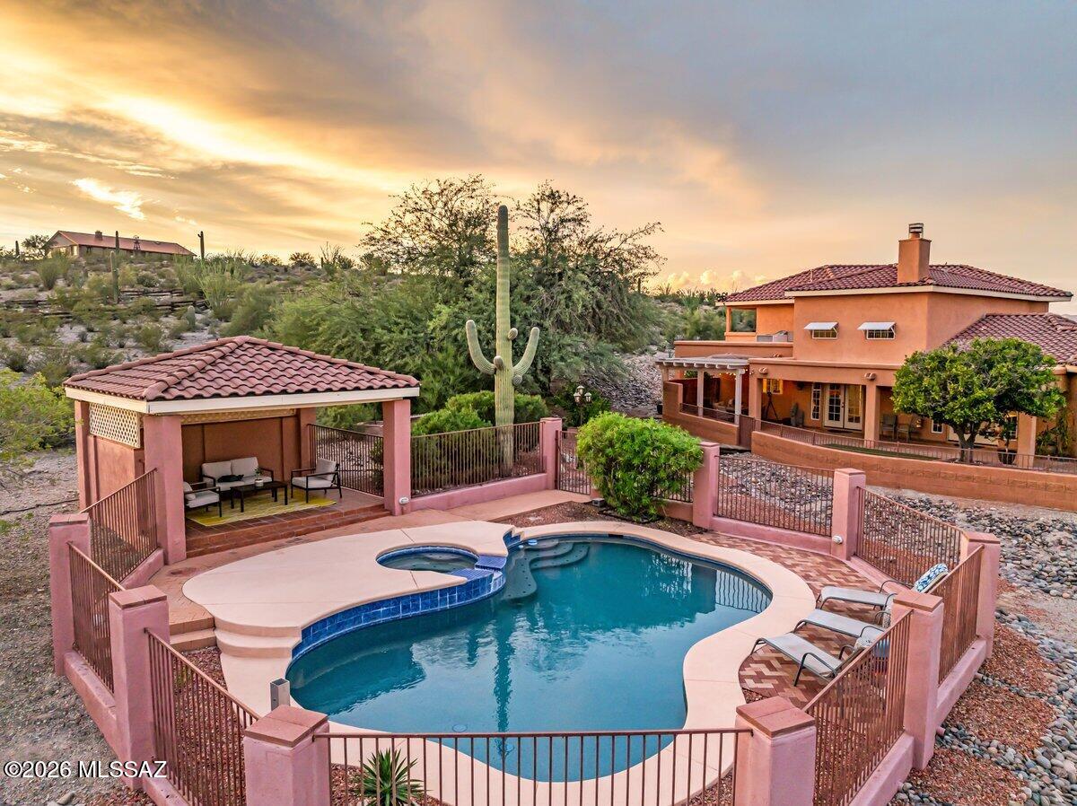 5215 W Sunset Road