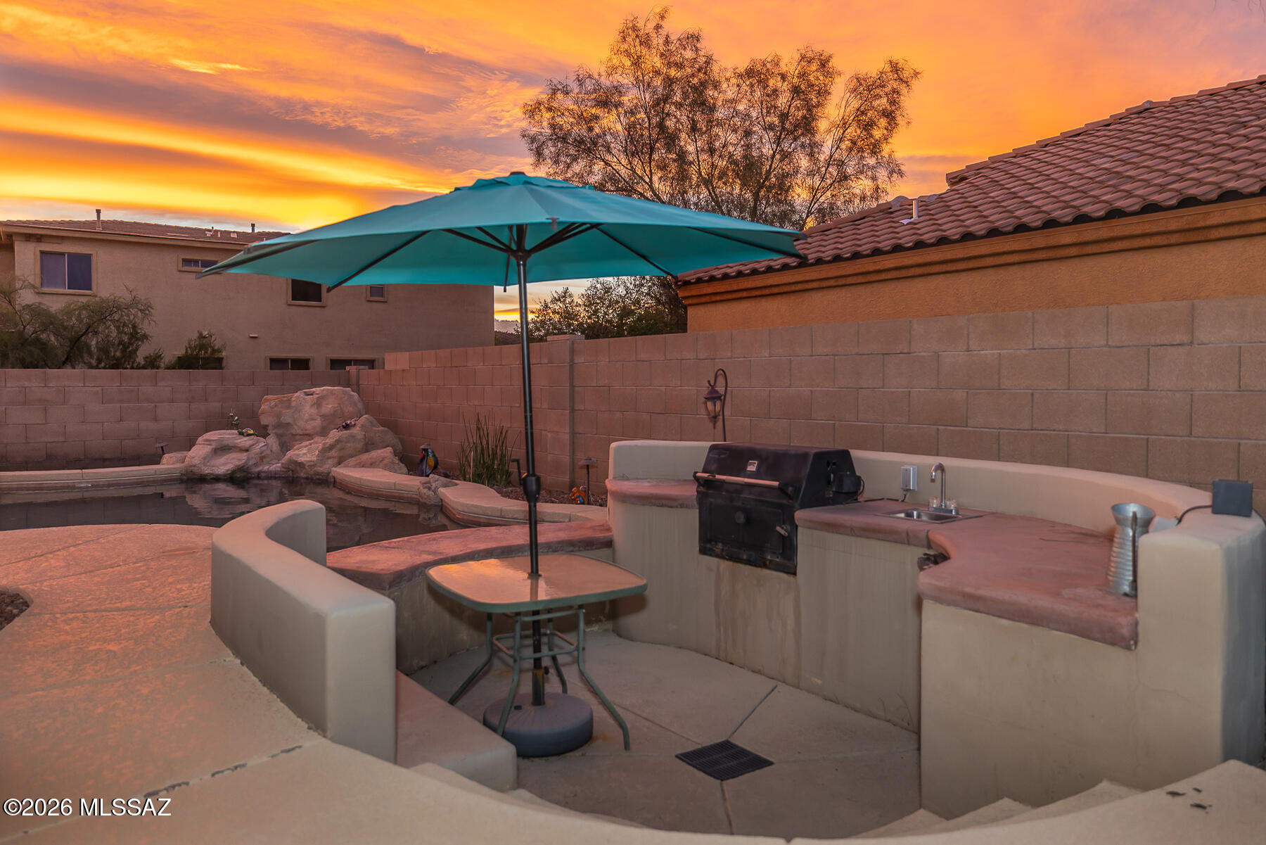 8440 N Sand Dune Place