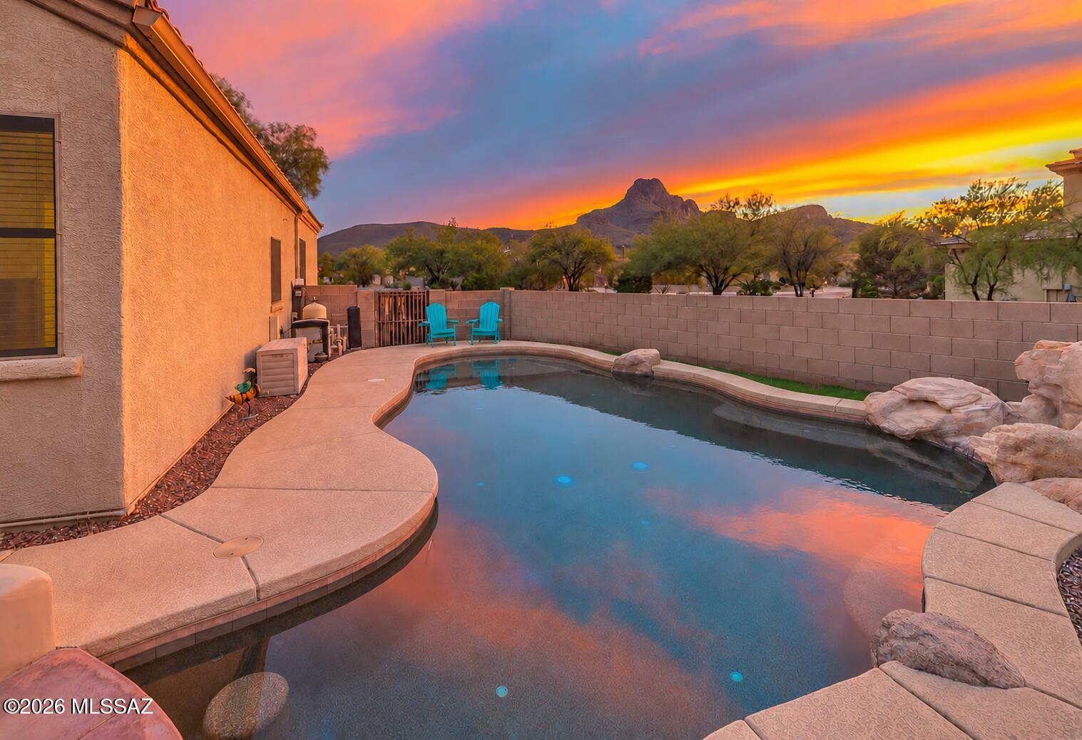 8440 N Sand Dune Place