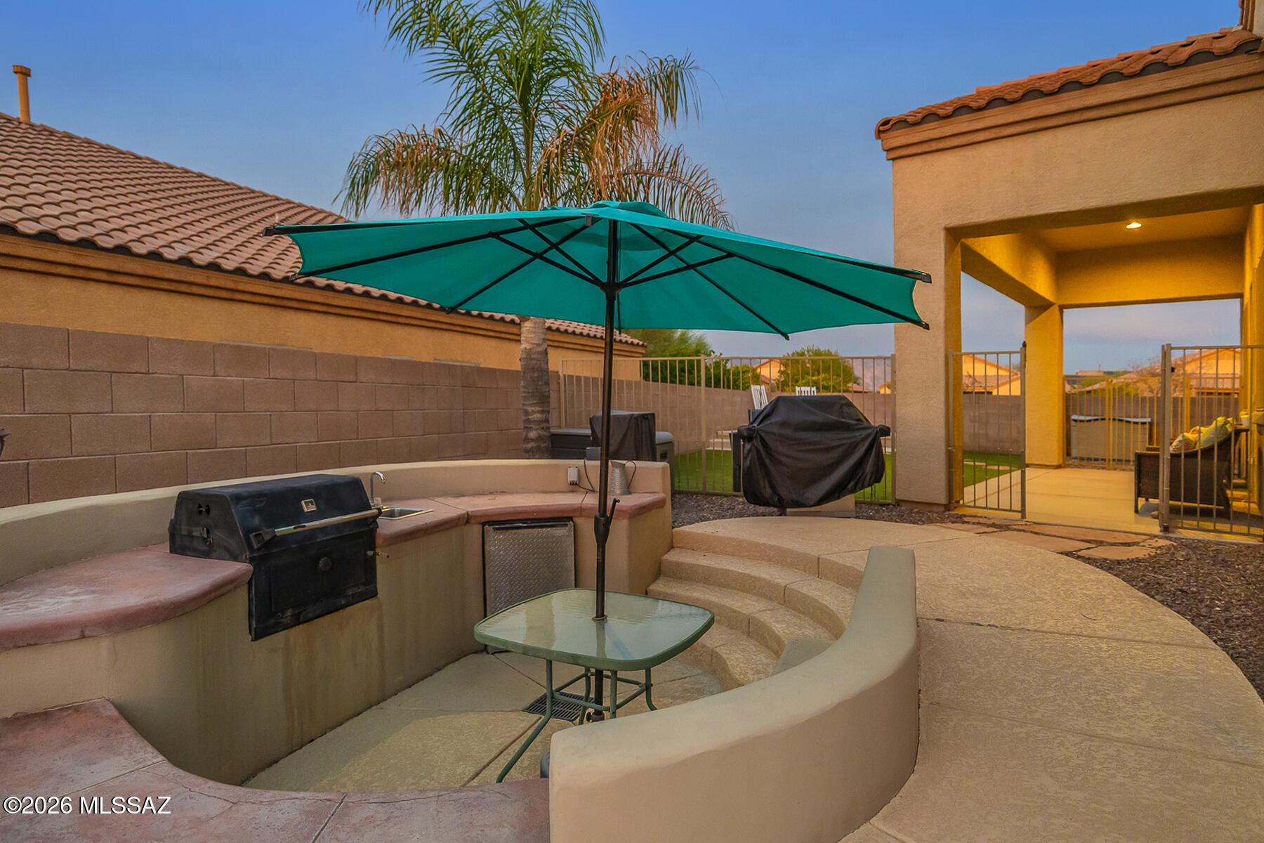 8440 N Sand Dune Place