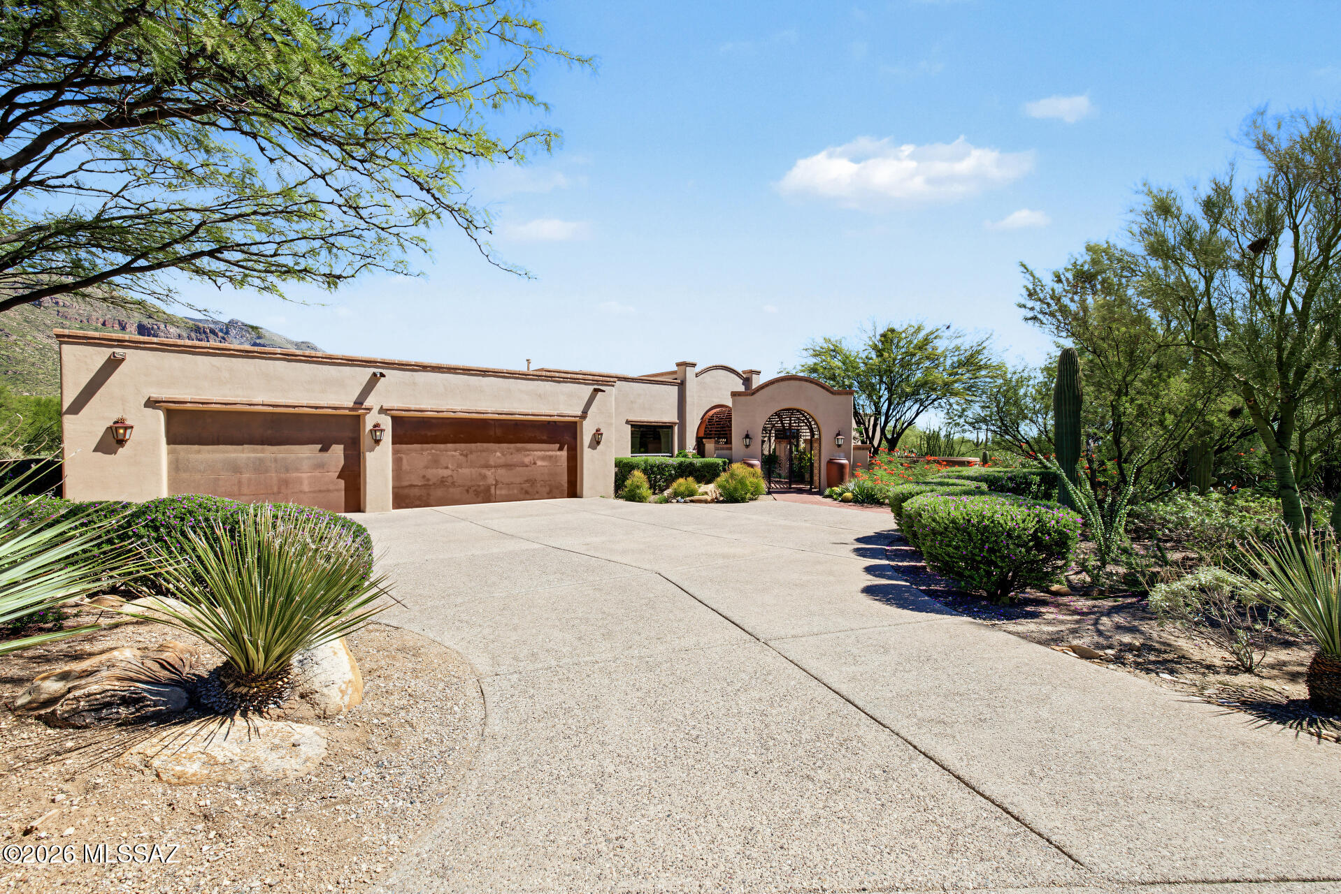 7587 N Mystic Canyon Drive