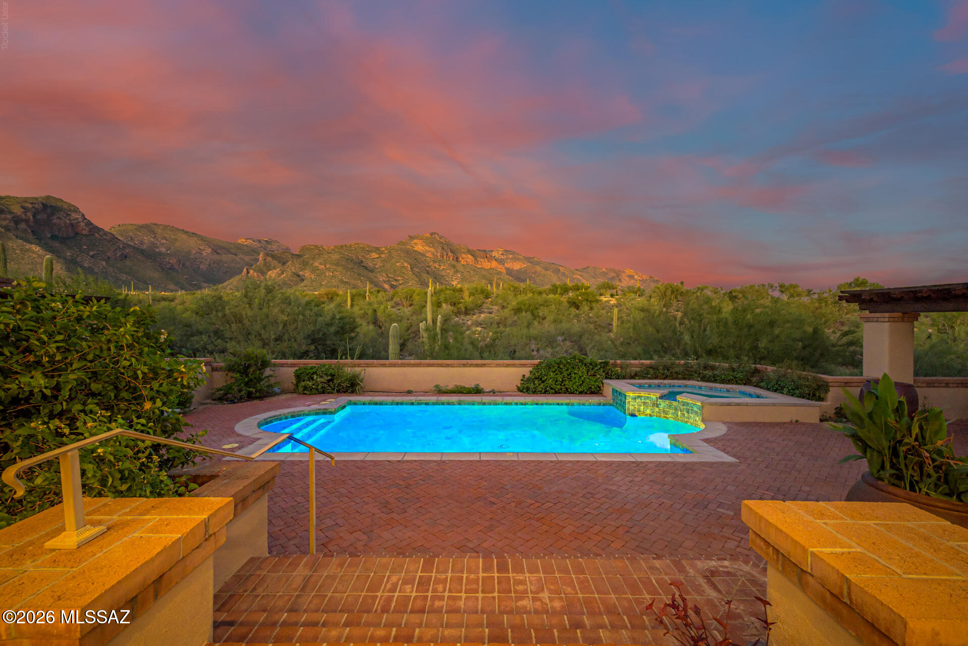 7587 N Mystic Canyon Drive